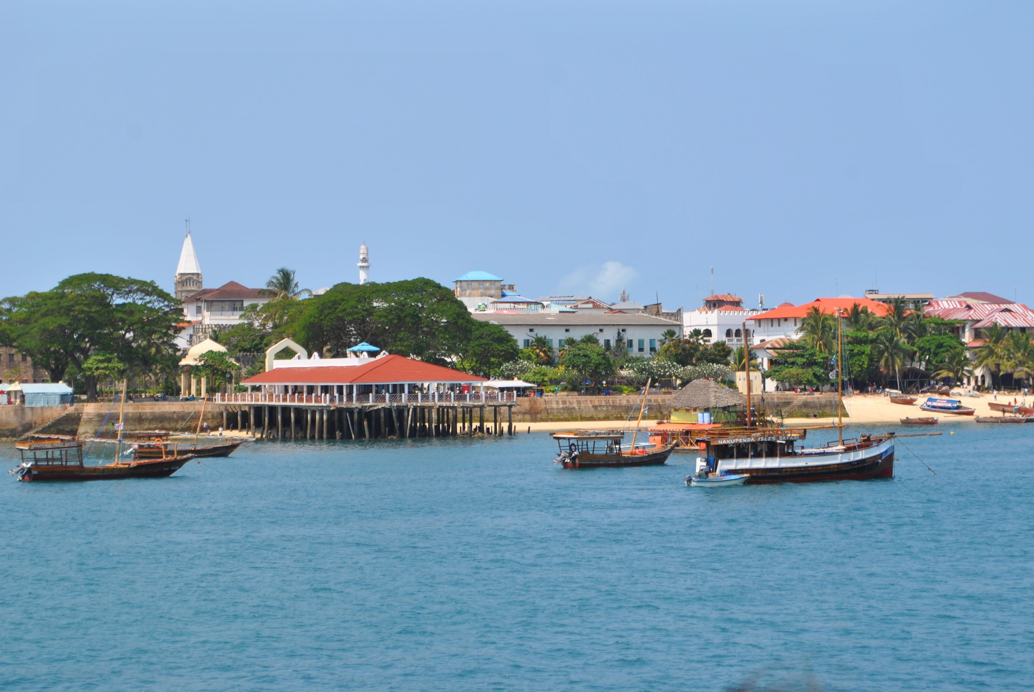 architecture, outdoors, Sea, mode of transportation, Capital, sky, transportation, cityscape, Zanzibar, no people, nature, belief, 2K, building exterior, HD Wallpaper