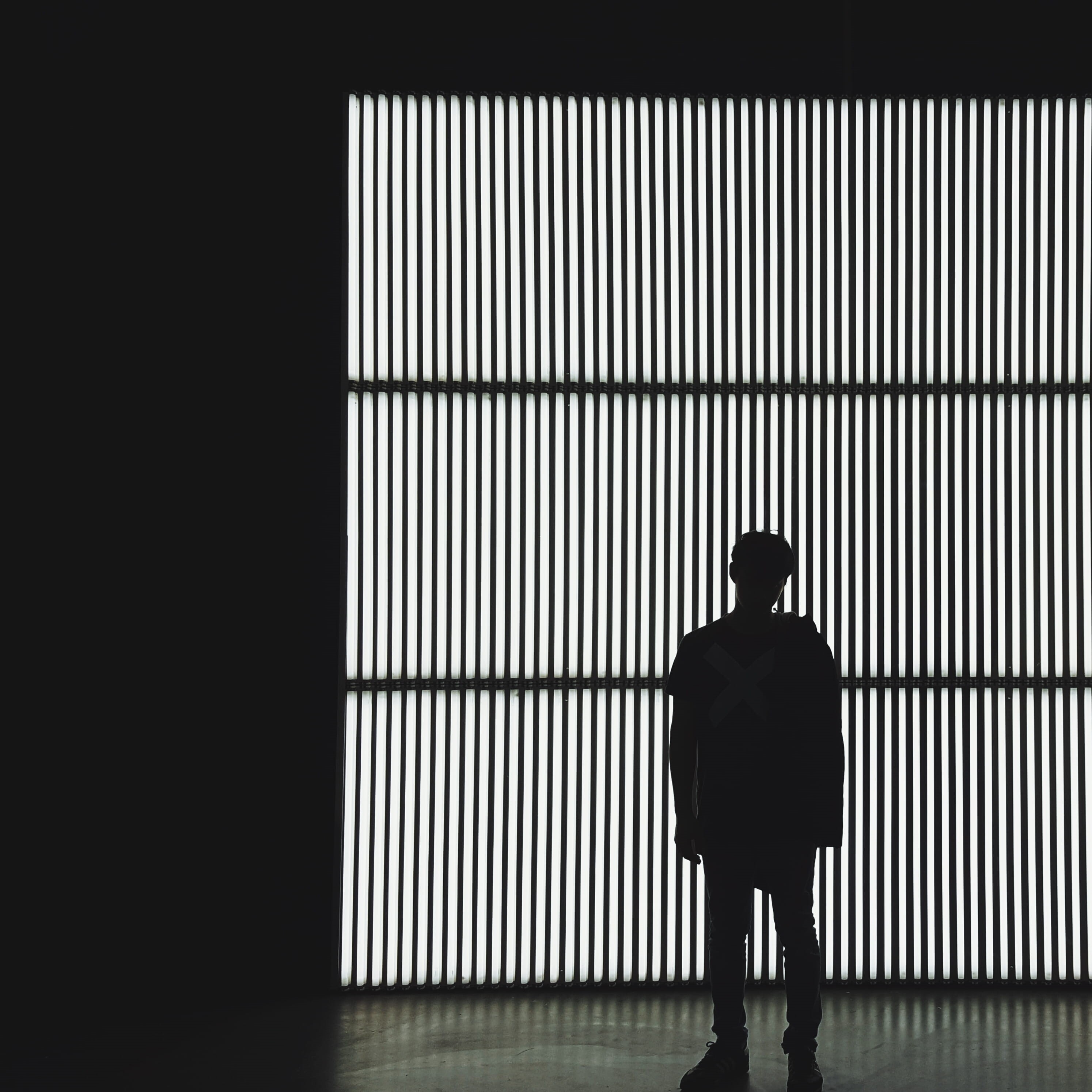 black Color, walking, architecture, photo, room, illustration, near, line, day, indoors, rear view, one man only, only men, black and white, people, full length, Phone HD Wallpaper