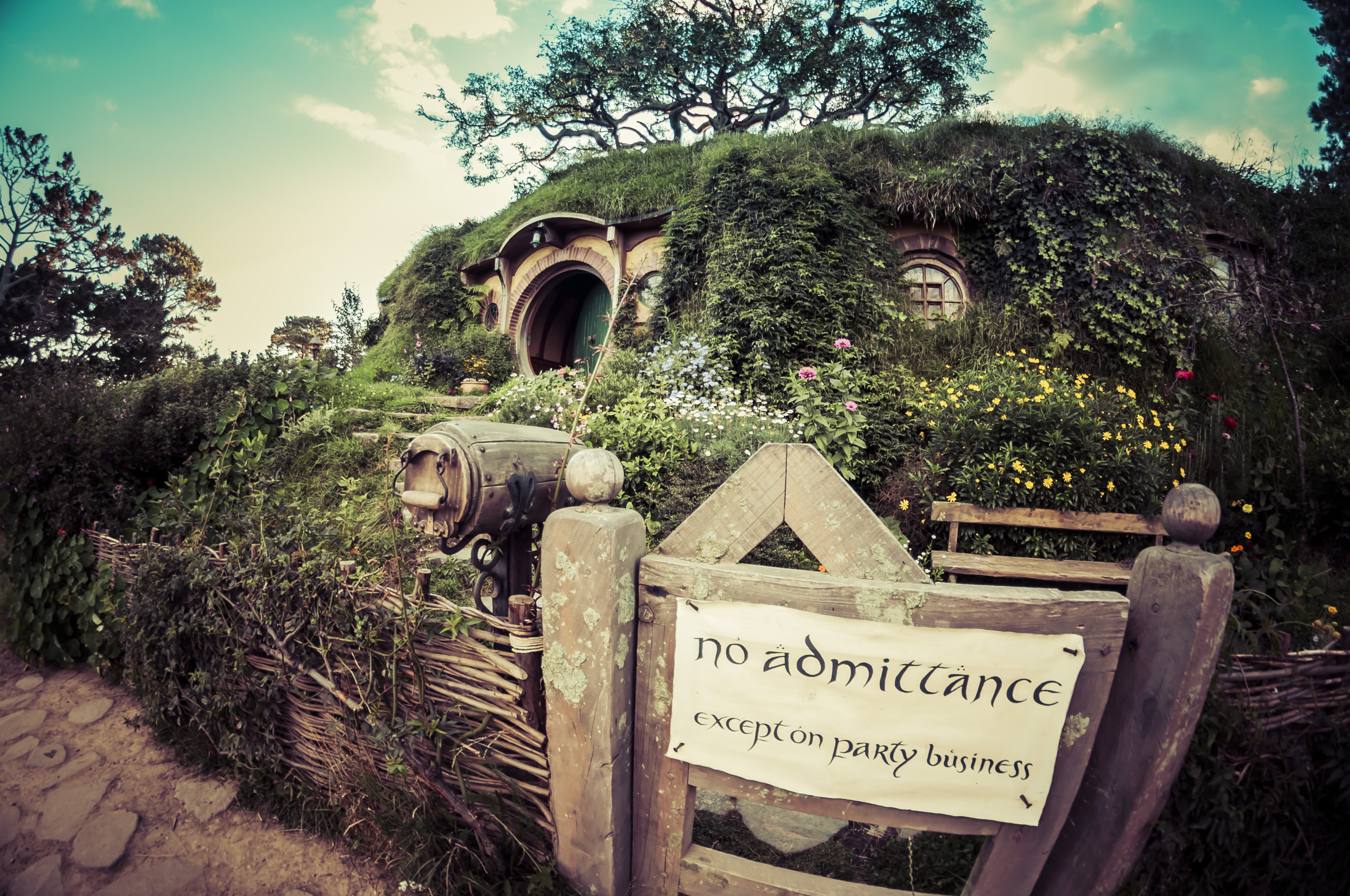 no people, warning, text, bilbo, near, architecture, non-western script, admittance, trees, s, woodland, cloud - sky, sky, script, sign, house, tree, history, HD Wallpaper
