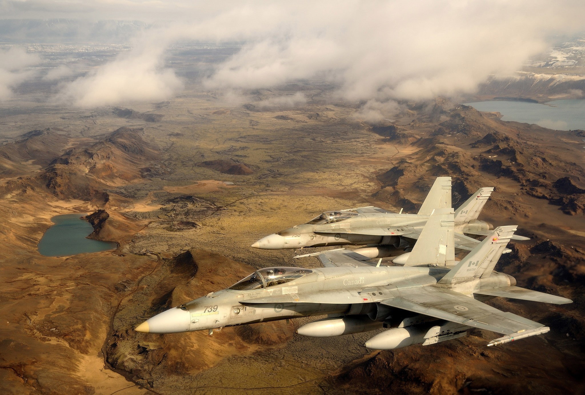 cloud - sky, land, nature, McDonnell Douglas F/A-18 Hornet, arid climate, military aircraft, army, mountain, airplane, mountain range, no people, military, HD Wallpaper