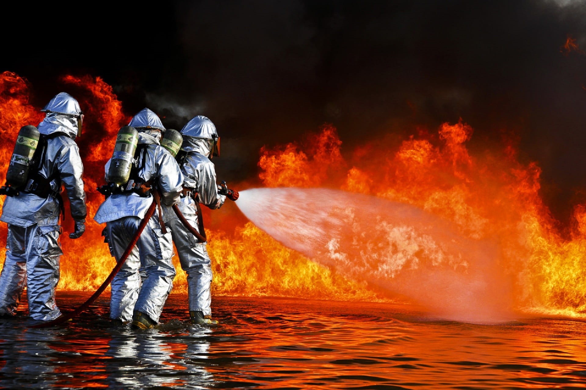 fire - natural phenomenon, fireman, pointing, headwear, rescue worker, fire, practice, firefighters, sign, service, water, occupation, flame, burning, uniform, HD Wallpaper