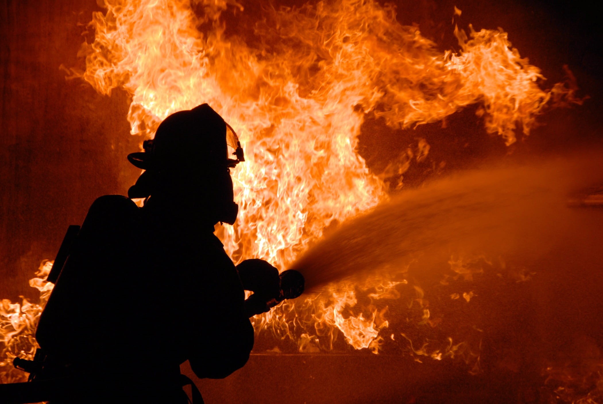 sign, ship, live, danger, putting out, heat - temperature, training, fireman, glowing, safety, practice, putting, night, firefighter, hose, helmet, service, HD Wallpaper
