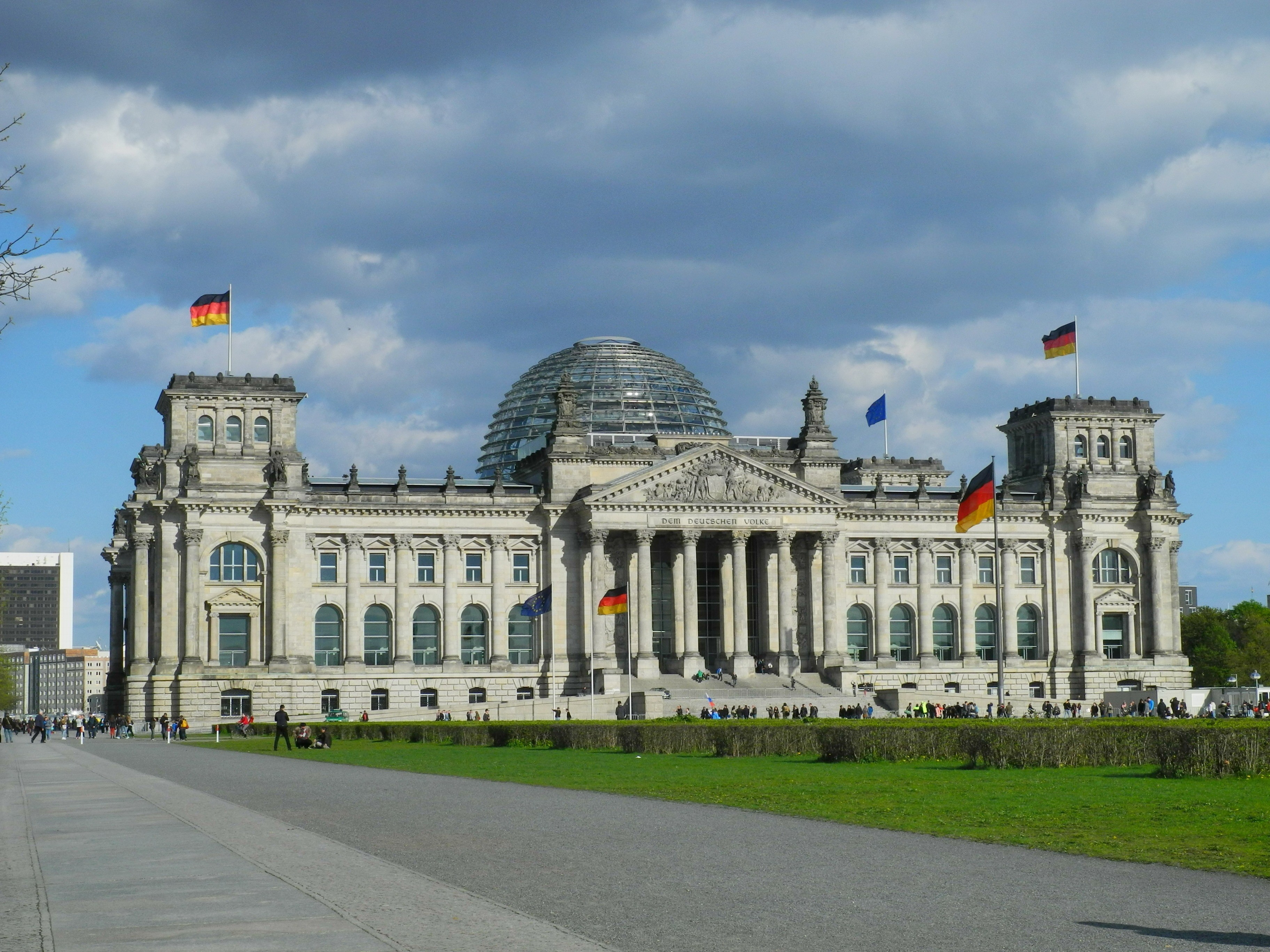 building, cloud - sky, bundestag, outdoors, government, building exterior, tourism, germany, concrete, architecture, flag, house of representatives, city, HD Wallpaper