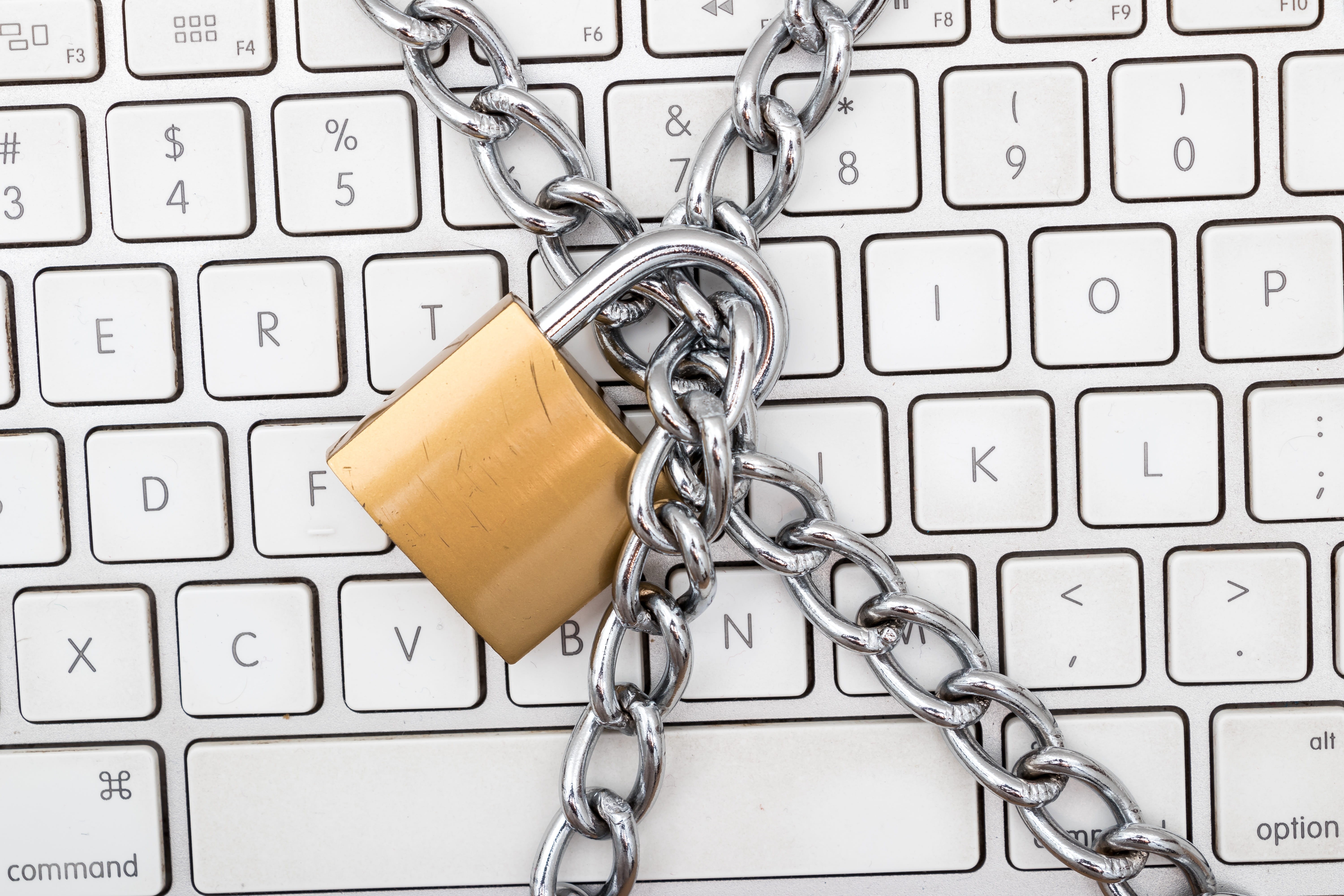 computer key, metallic, no people, metal, protect, protection, private, password, access, safe, safety, padlock, business, secret, guard, technology, silver, HD Wallpaper