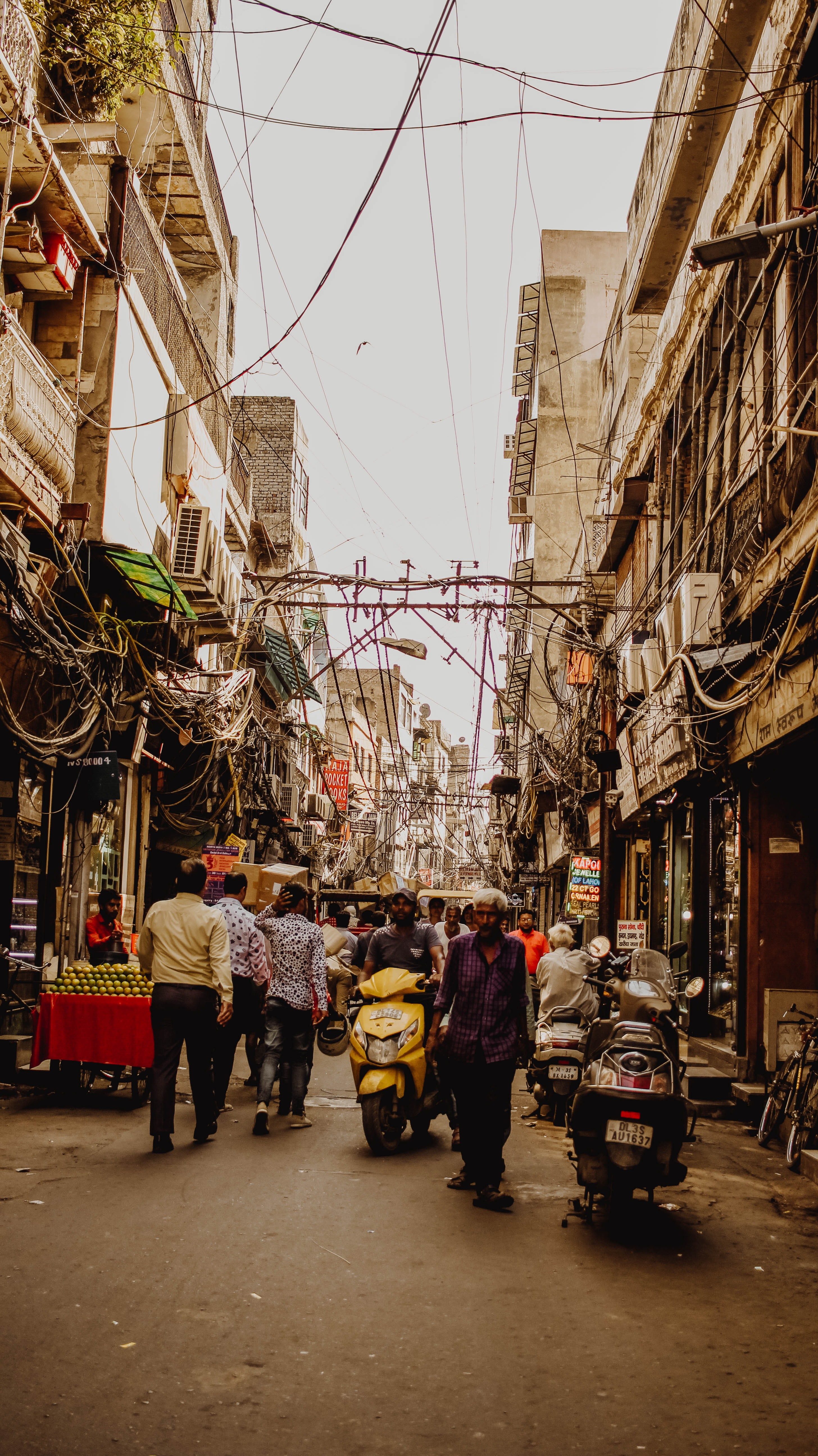 day, sky, transportation, new delhi, mode of transportation, group, street, nature, cable, built structure, 5K, land vehicle, building exterior, group of people, Phone HD Wallpaper