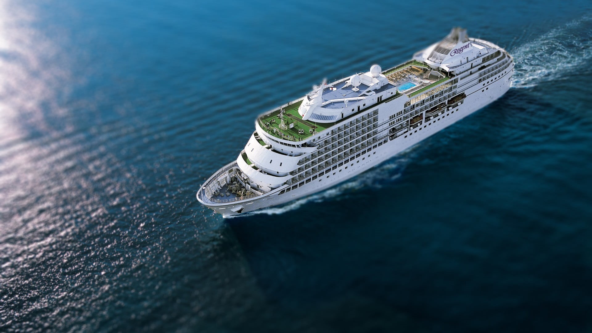 wealth, sailing, gray, 1080P, luxury, water, ship, white, high angle view, day, business, mode of transportation, outdoors, cruise, travel, yacht, blurred, HD Wallpaper
