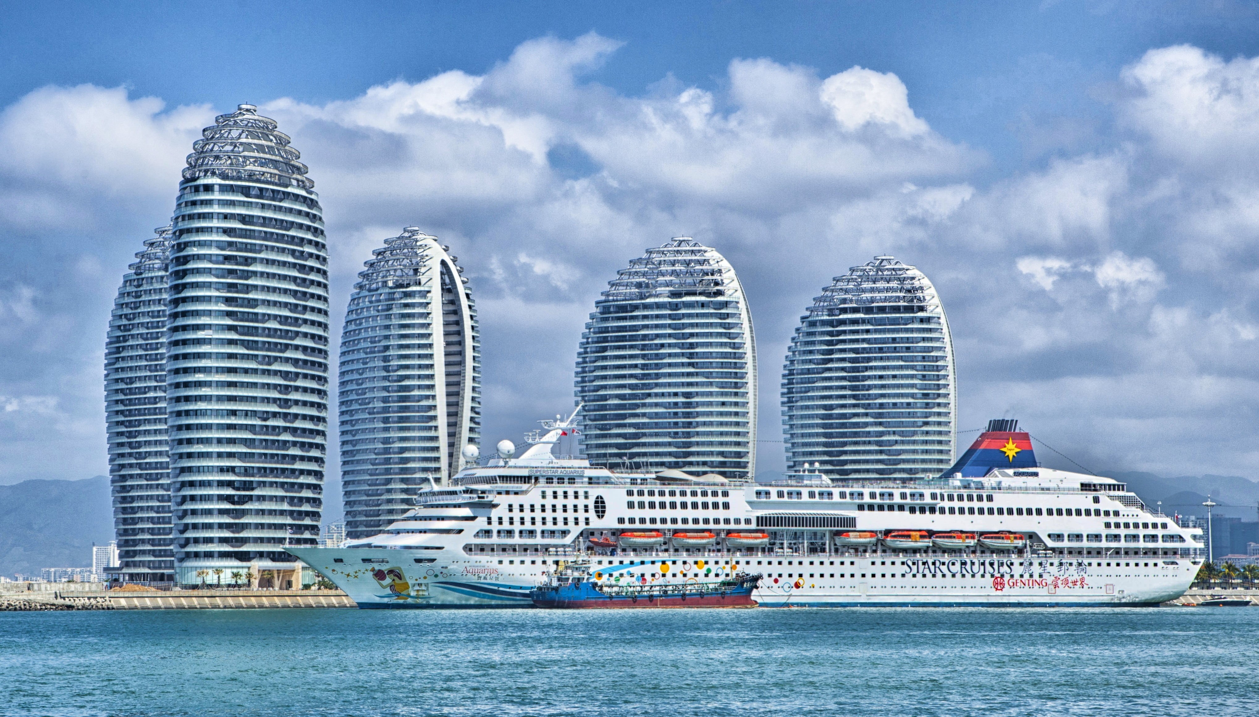 outside, architecture, apartment, ship, archipelago, oriental dubai, cruise, outdoors, travel, no people, sanya bay, urban skyline, hotels, hdr, cloud - sky, HD Wallpaper