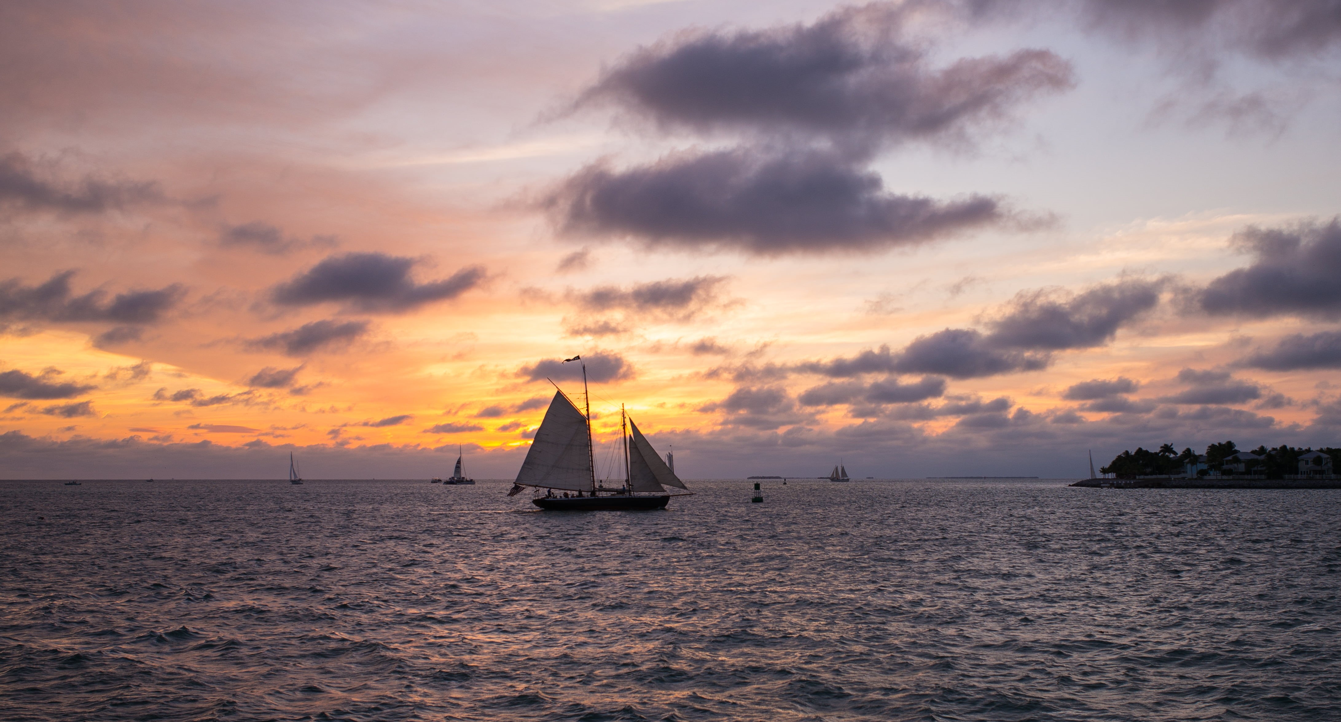 cloud - Sky, Key West, 4K, near island, Christmas, sunlight, USA, dusk, Resort, sun, island, nautical Vessel, summer, outdoors, golden  sky, Sunset, sailing, HD Wallpaper