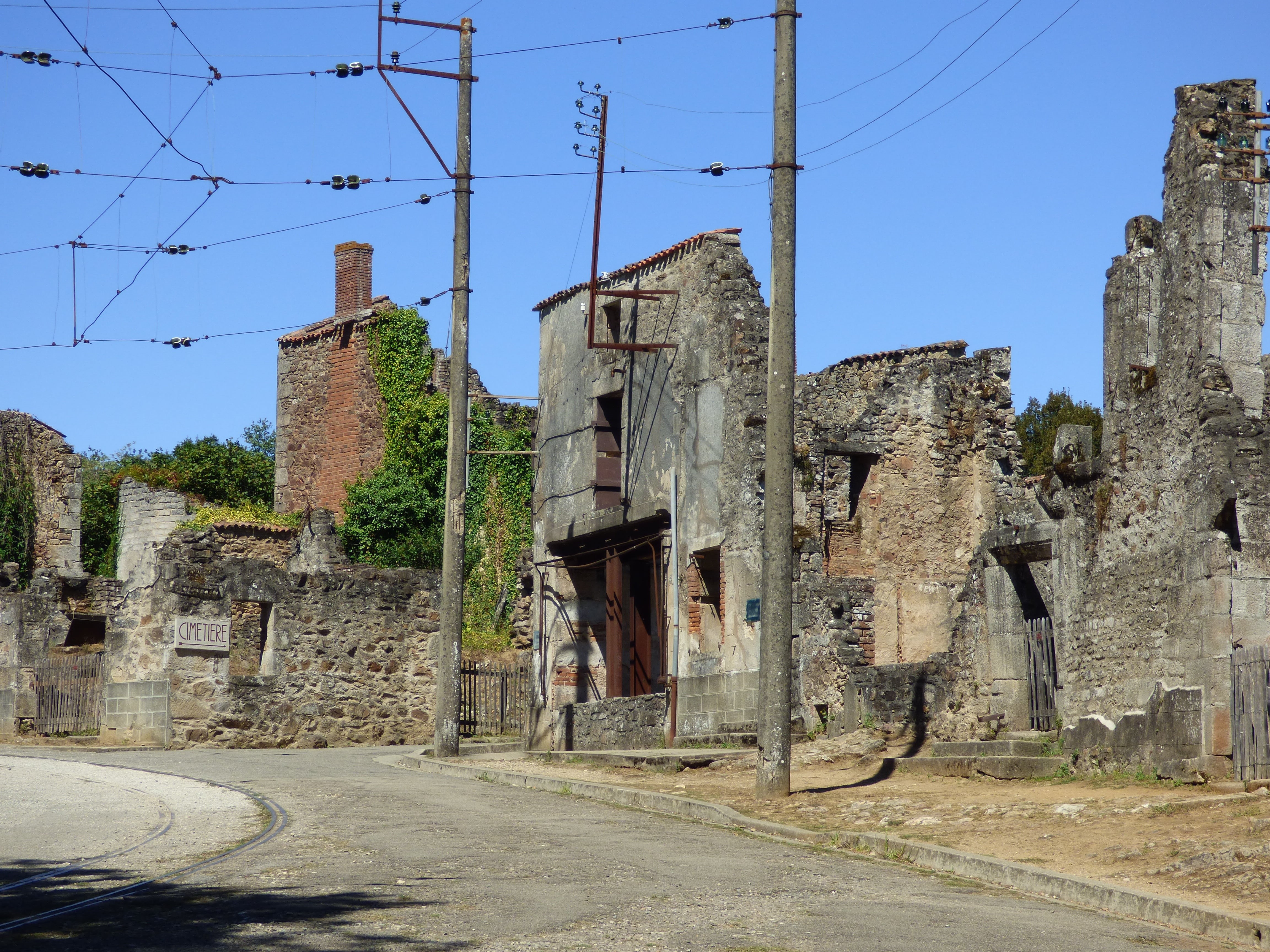 4K, destruction, ancient civilization, obsolete, sunlight, ruined, france, sky, outdoors, limousin, old ruin, no people, damaged, cable, history, electricity, HD Wallpaper