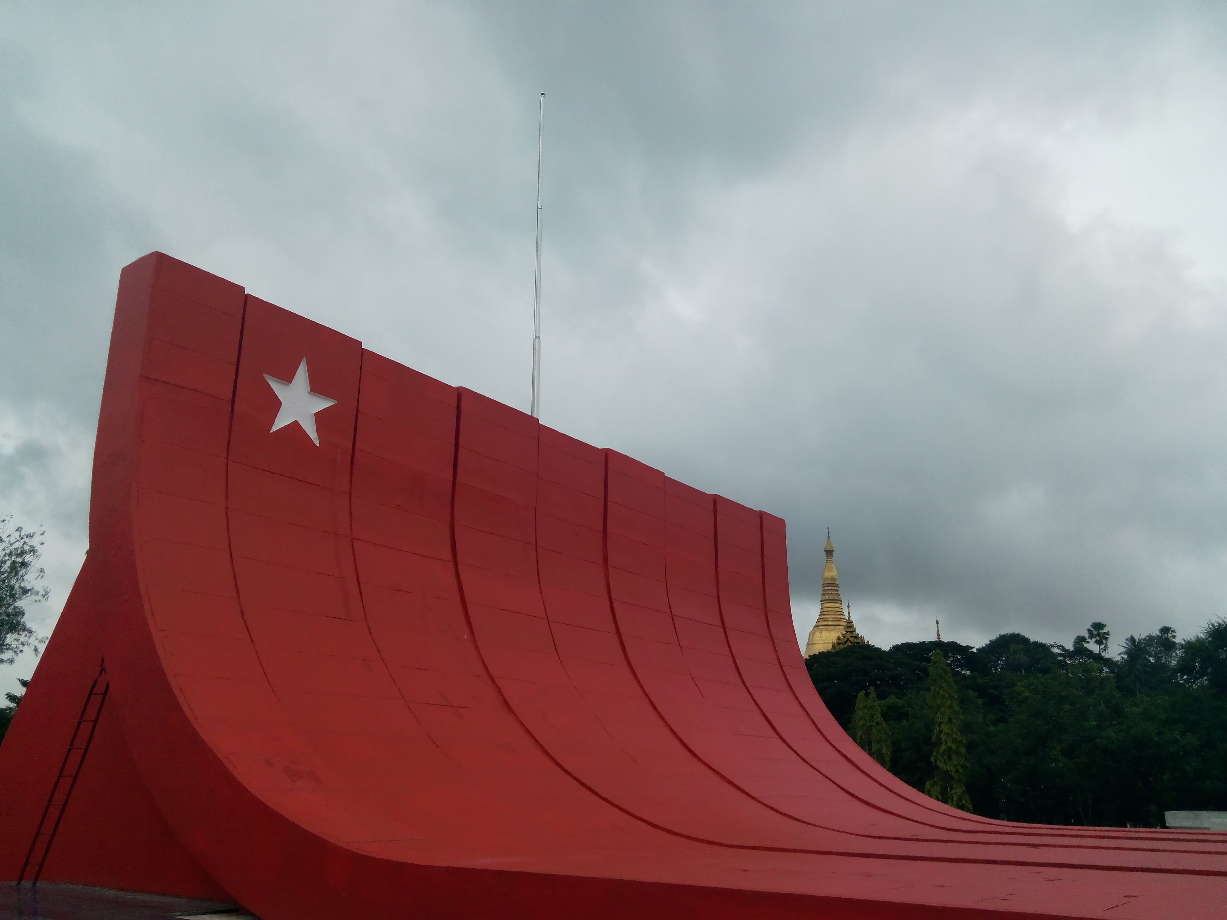 sky, low angle view, outdoors, 4K, historical, martyr, dusk, day, no people, red, environment, nature, plant, flag, rangoon, overcast, beauty in nature, HD Wallpaper