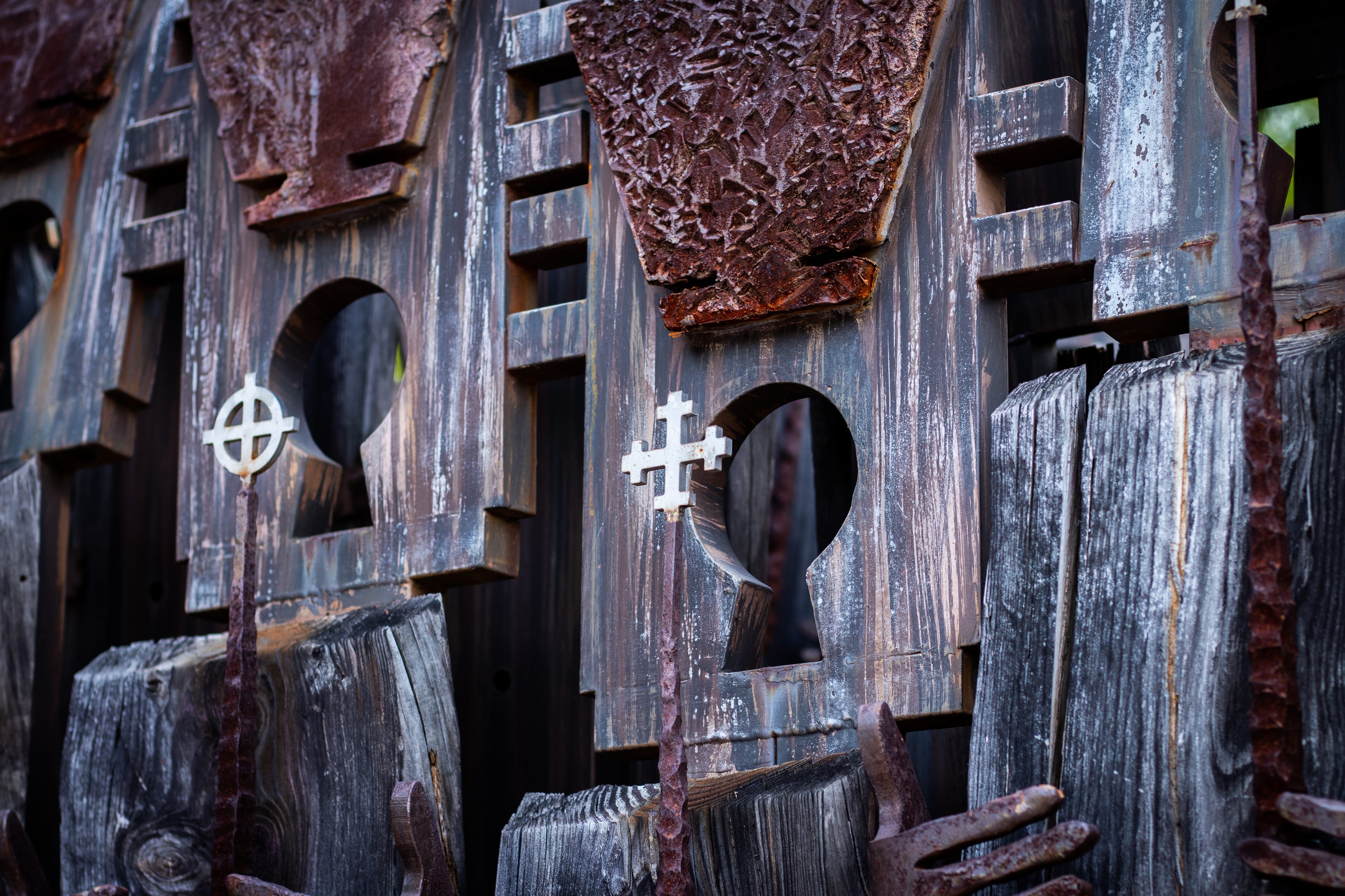 rust, old, built structure, roof, religion, abandoned, exhaust fan, brick, building, jeoldusan martyrs shrine, communication, wood, close-up, wall, animal, HD Wallpaper