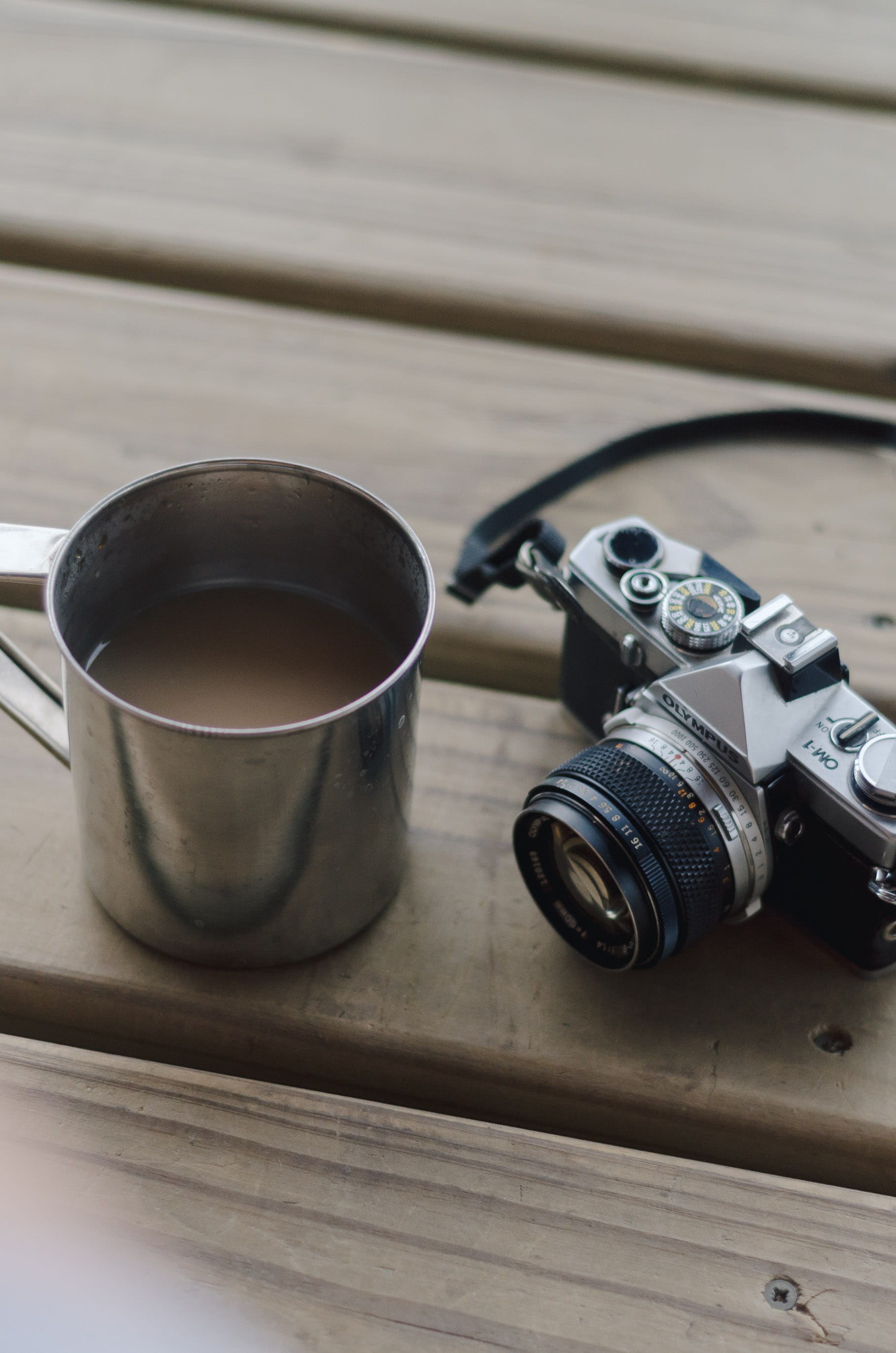 close-up, colonia del sacramento, vintage, cup, table, cabin, southamerica, wood - material, day, nikon, olympus, photographic equipment, 2K, camera, lake, Phone HD Wallpaper