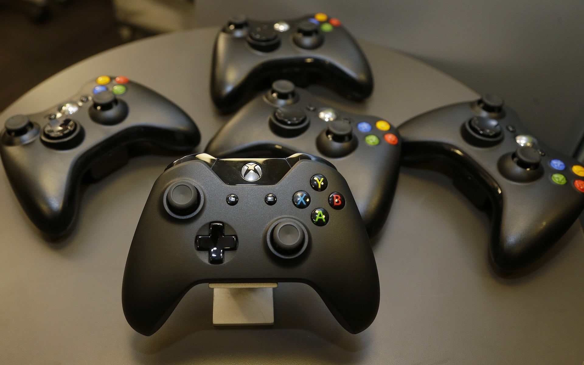 silver colored, video game, technology, modern, game controller, arts culture and entertainment, video games, control, black color, wireless technology, HD Wallpaper