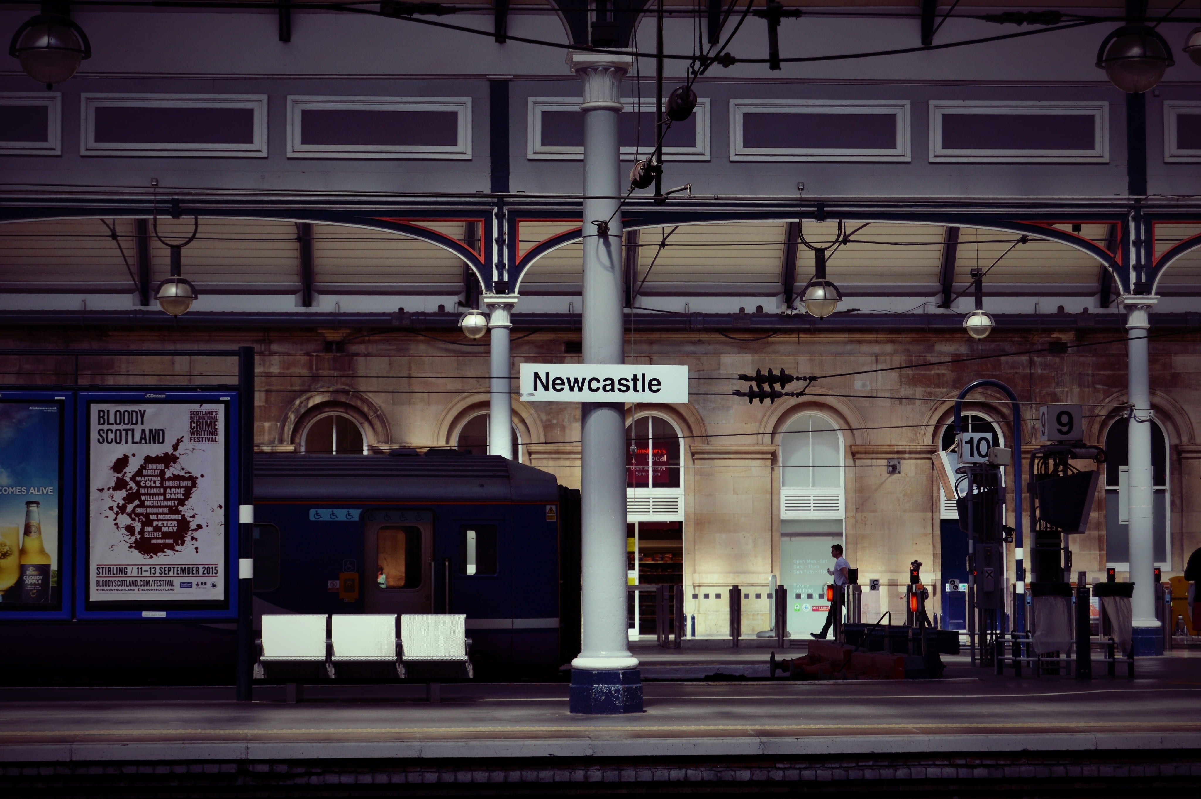 rail transportation, building exterior, city, platform, women, building, incidental people, mode of transportation, newcastle, day, people, entrance, seating, HD Wallpaper