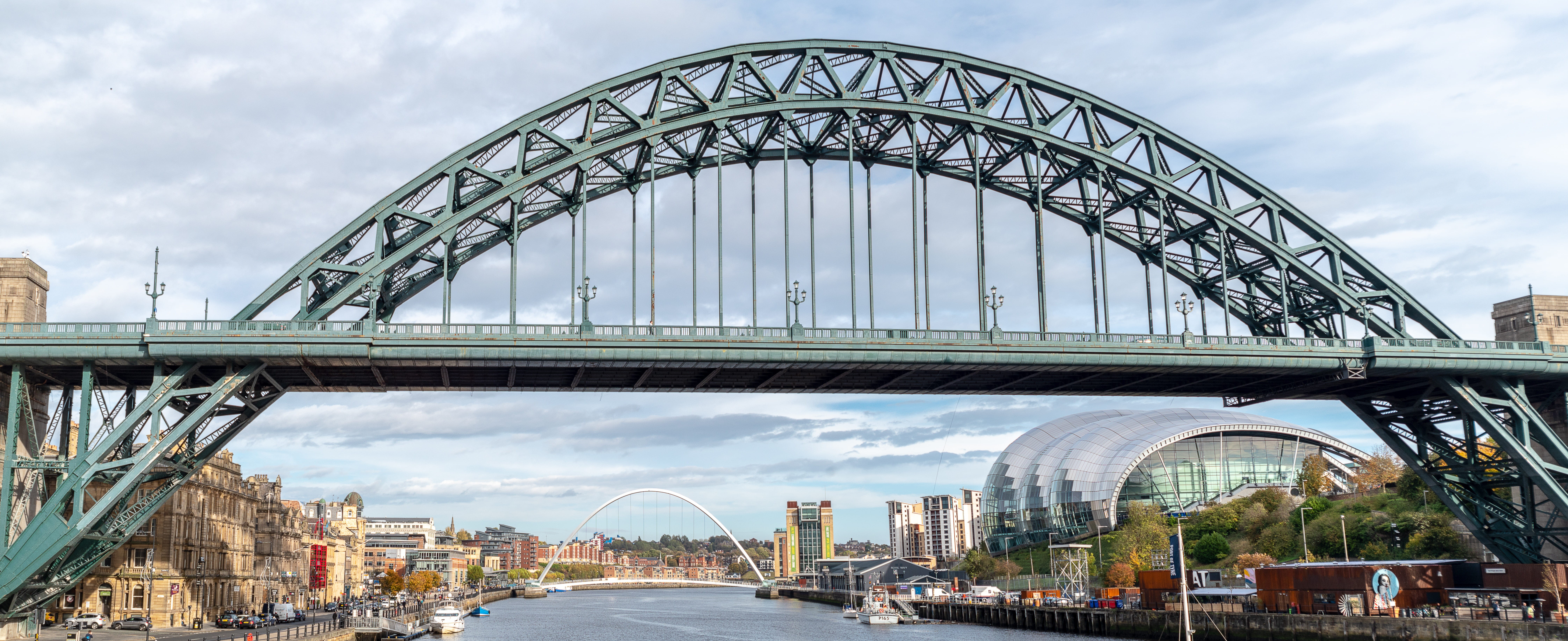 cloud - sky, city, connection, millennium bridge, built structure, nature, architecture, newcastle, building exterior, car, river, gateshead, landmark, HD Wallpaper