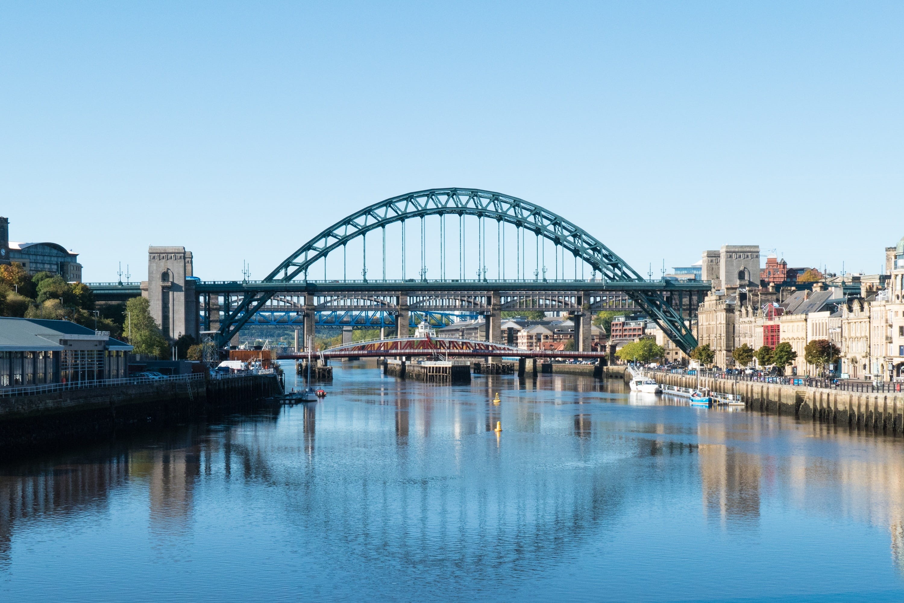 water, copy space, bridge - man made structure, connection, arch bridge, clear sky, waterfront, building exterior, tyne, city, landmark, nature, gateshead, HD Wallpaper