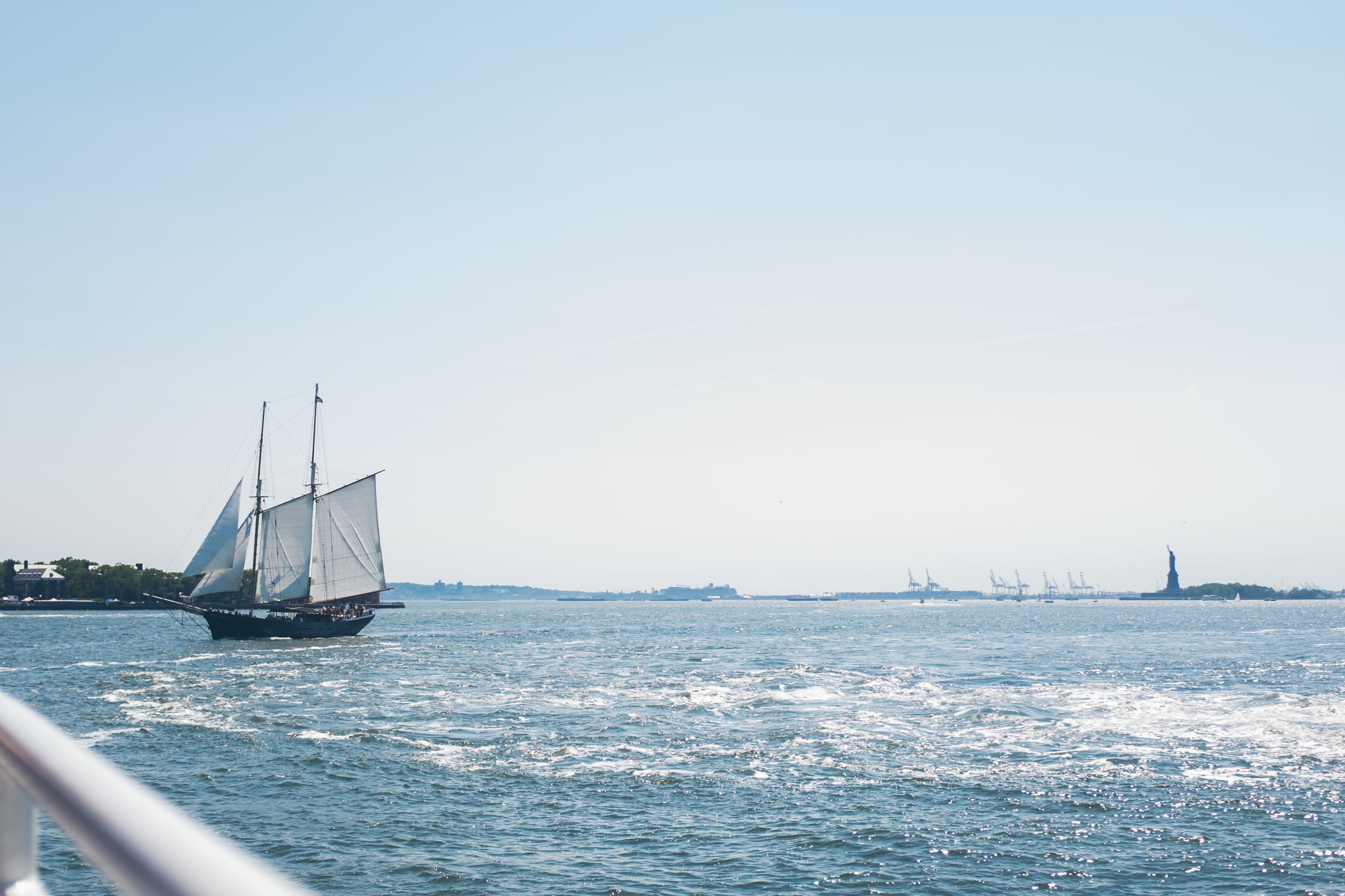 luxury, mode of transportation, daytime, river, pole, ferry, sailship, pirate, hudson river, water, beauty in nature, vessel, sun, governor island, ship, HD Wallpaper