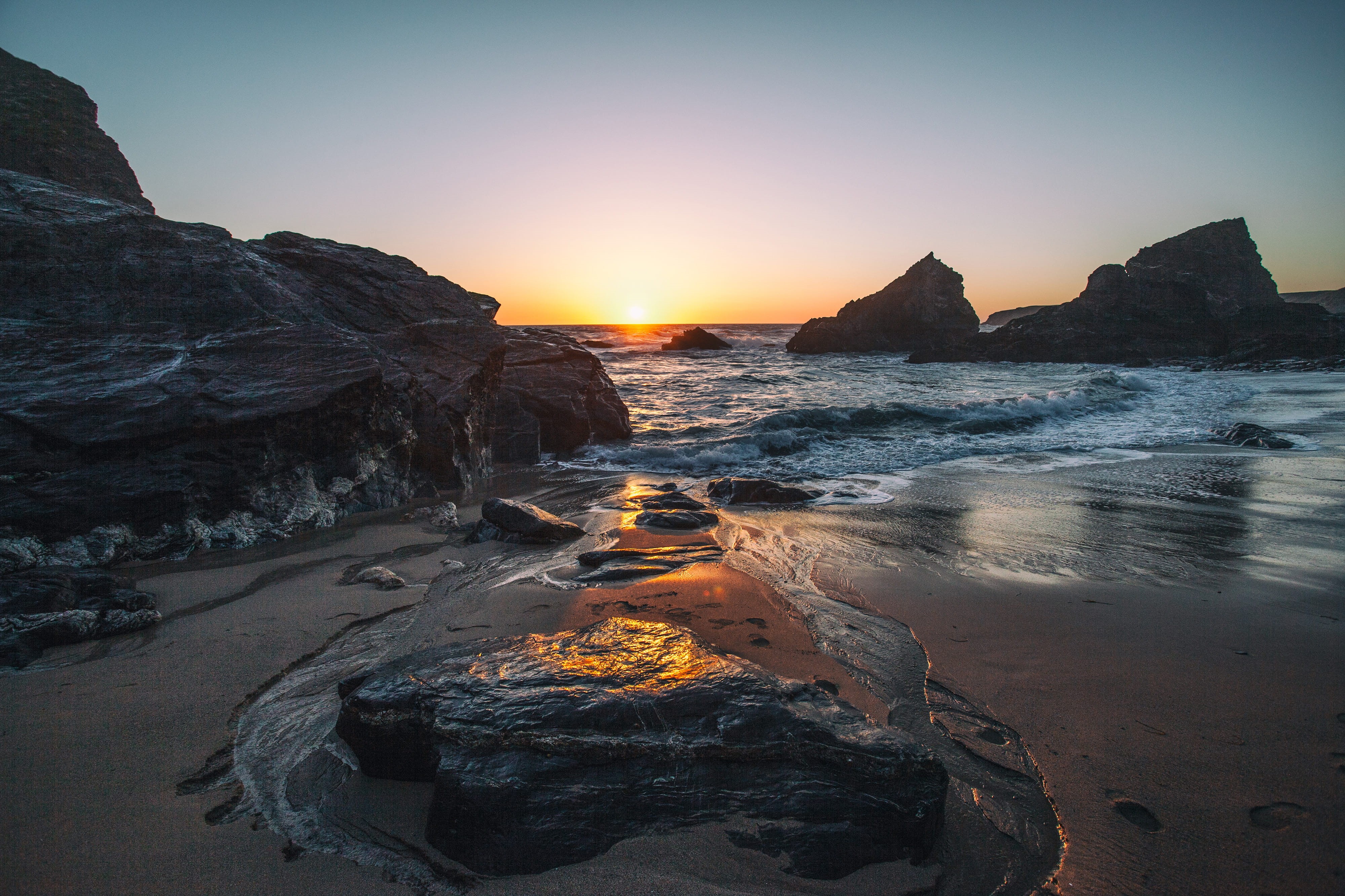 vacations, coastline, beach, 4K, outdoors, water, sunrise - Dawn, Coast, sand, sunset, captured, sea, beauty In Nature, wave, sky, Cornwall, scenics - nature, HD Wallpaper