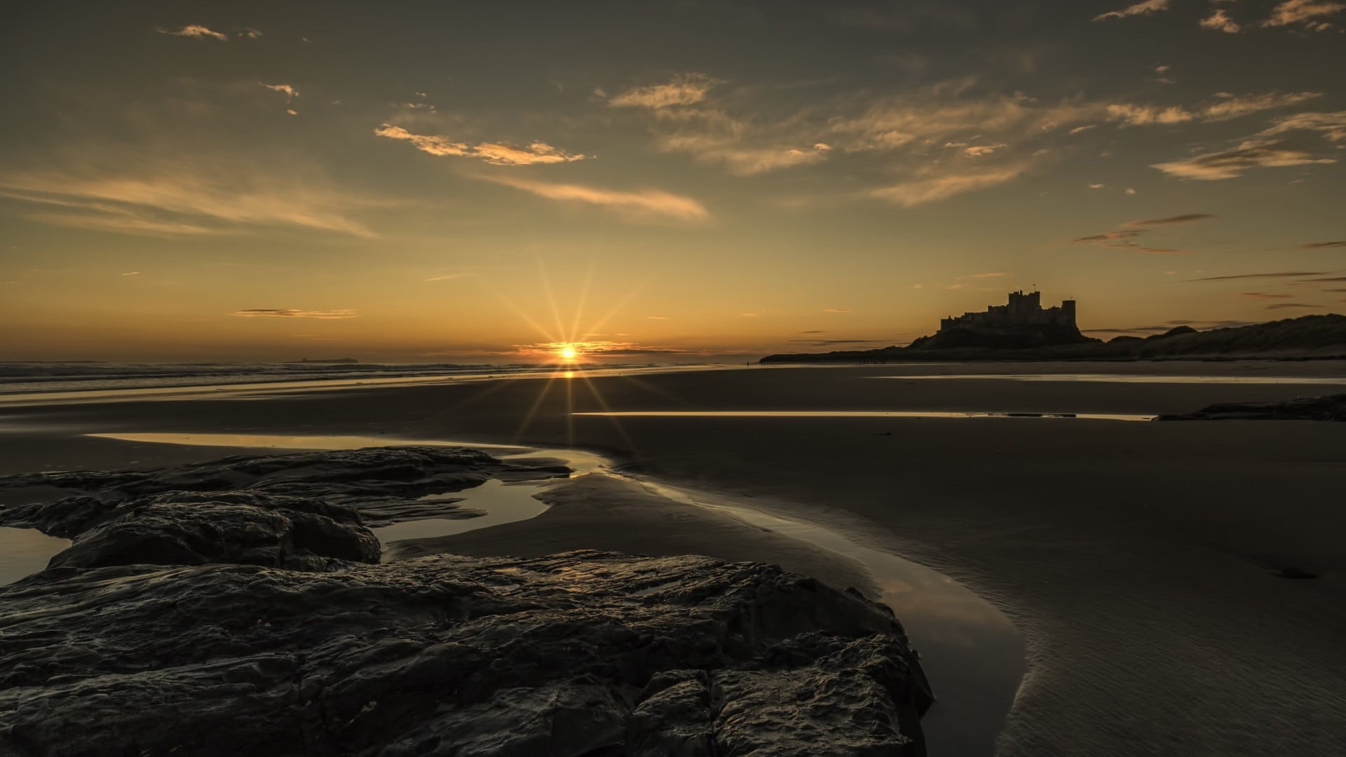 rock, England, sunbeam, tranquility, horizon, gray, land, water, orange color, outdoors, coast, beach, scenics - nature, sunlight, UK, san, sky, sun, 1080P, HD Wallpaper