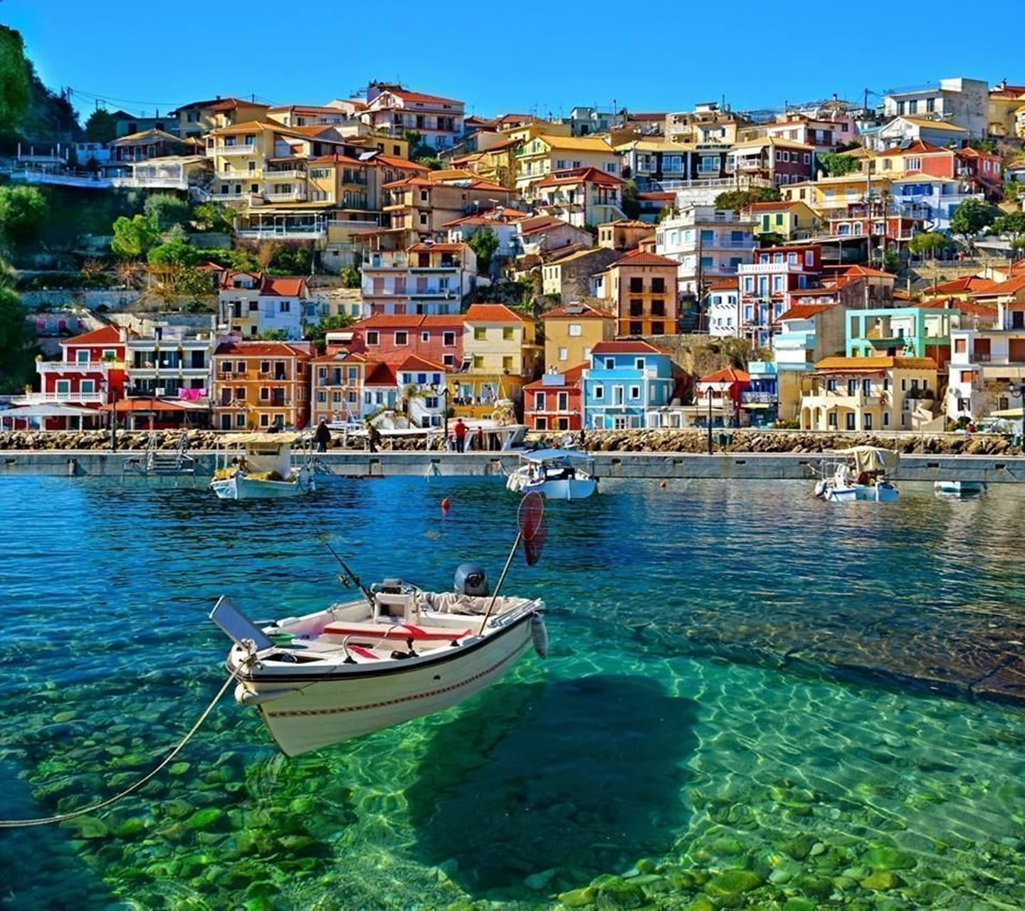 transportation, built structure, city, 720P, day, water, Greece, building exterior, architecture, tourism, sky, fishing boat, white, outdoors, travel destinations, HD Wallpaper
