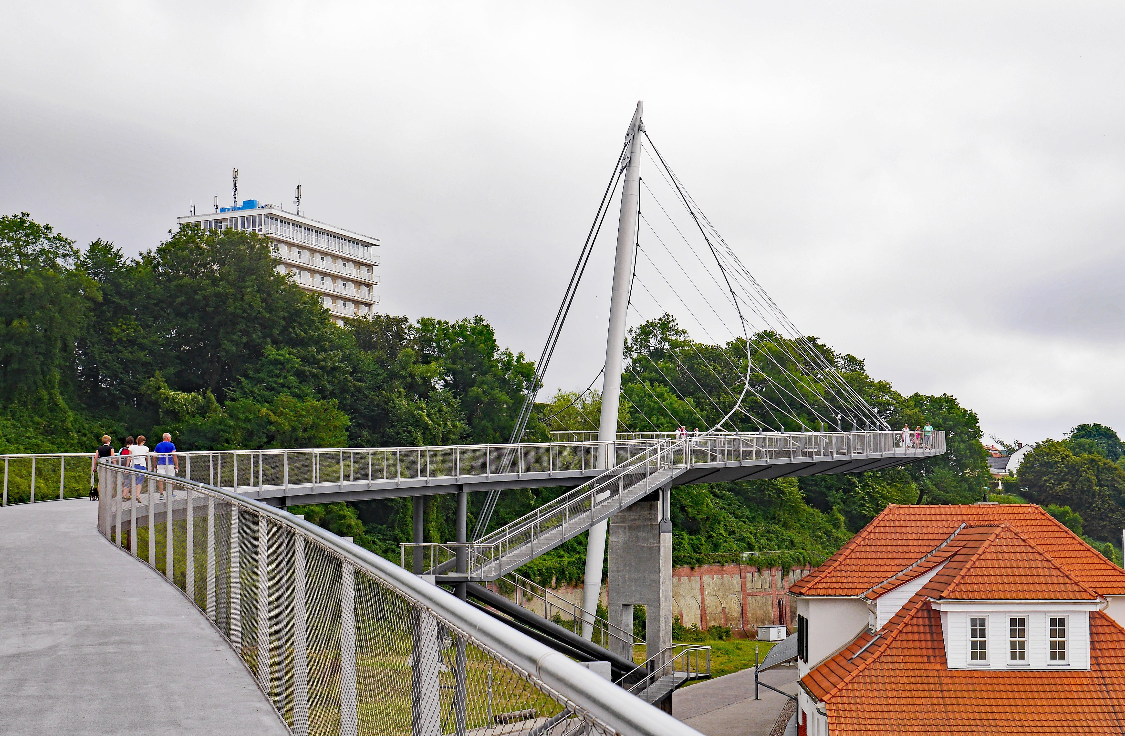 pedestrians dough, city, steel cables, suspension bridge, the upper city, sky, tree, day, built structure, plant, rügen island, building, building exterior, HD Wallpaper