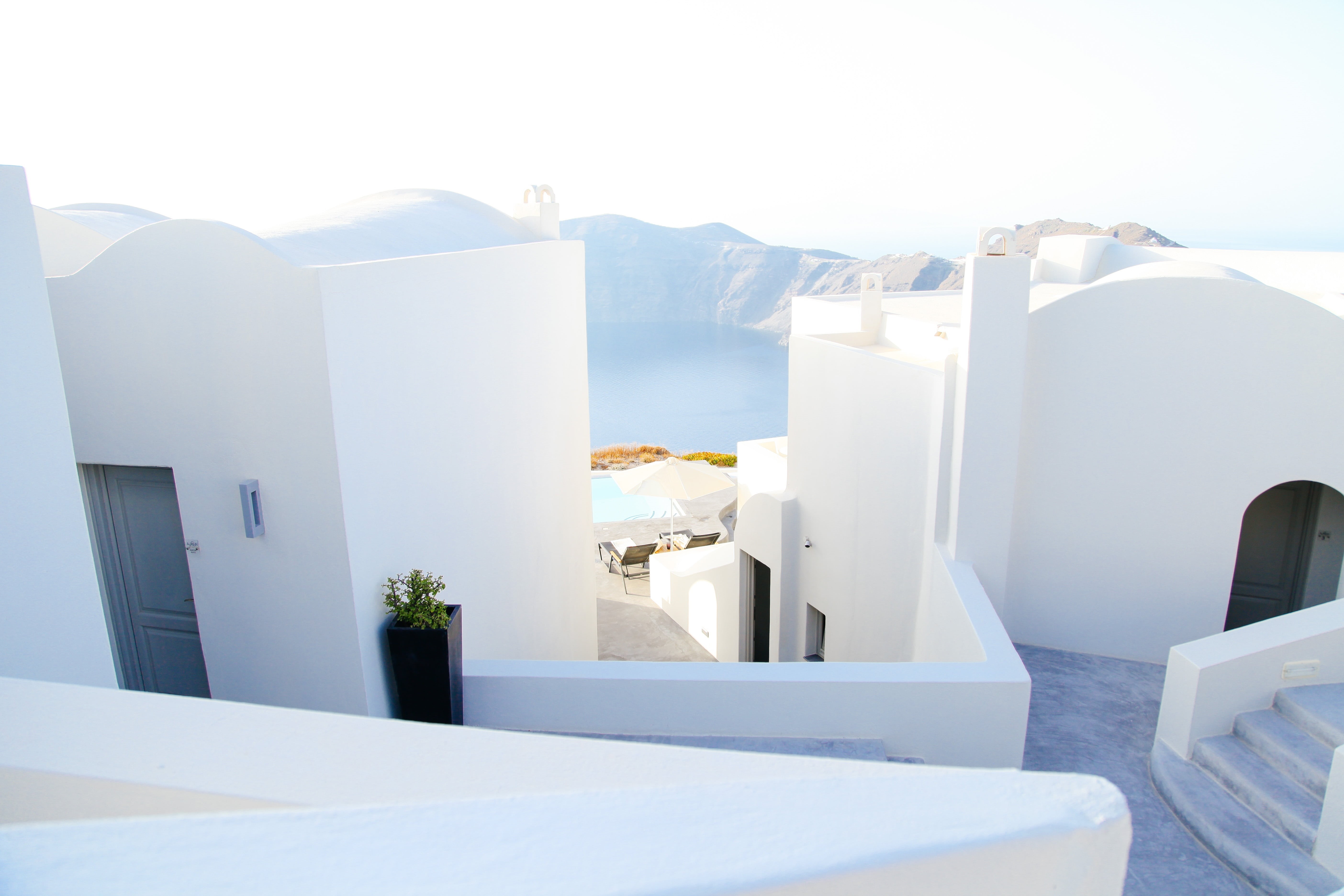 vacation, cyclades Islands, green, resort, outdoors, culture, tourism, potted, classical Greek, architectural, caldera, furniture, architecture, white color, HD Wallpaper