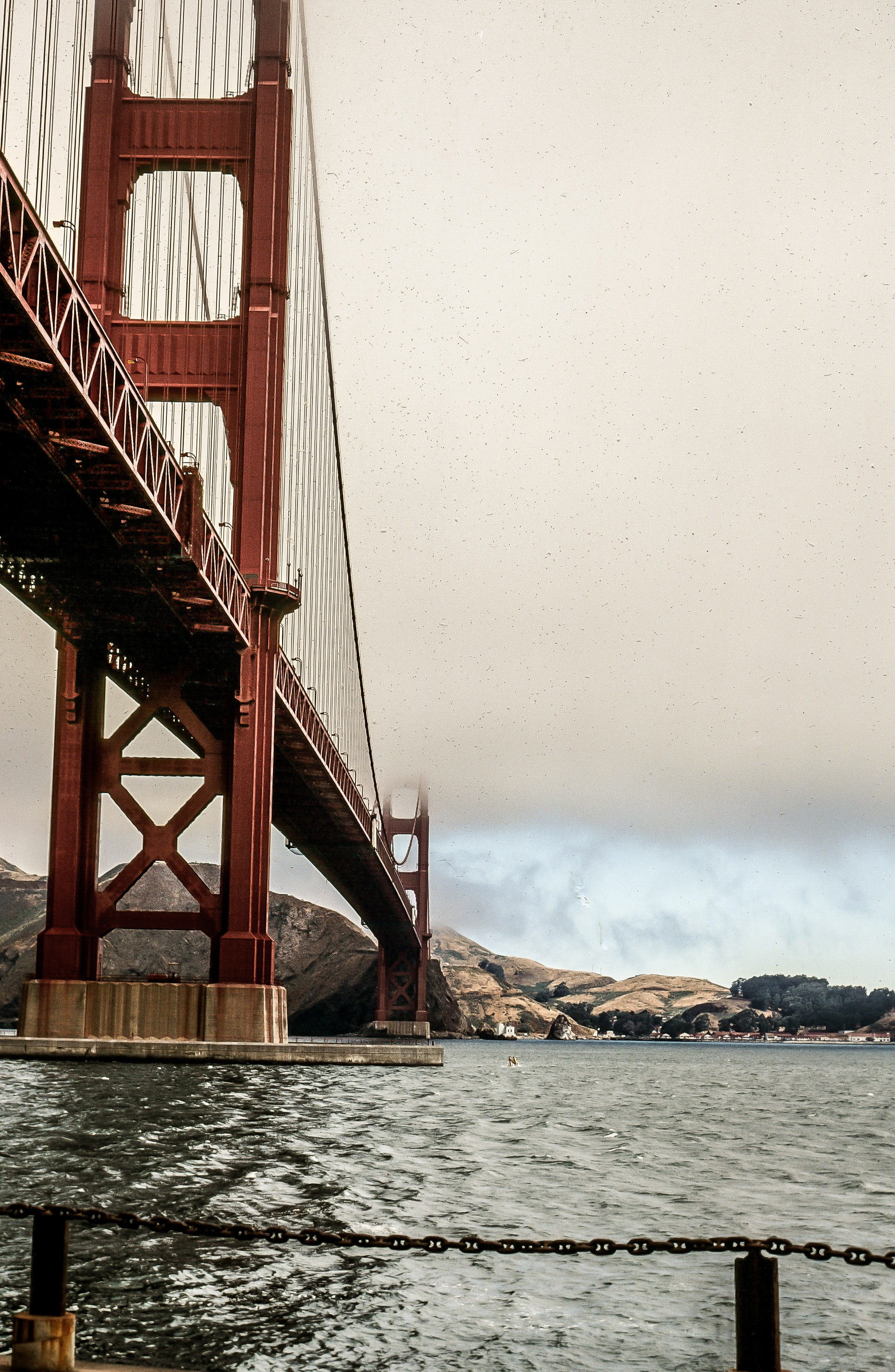 bay, fort, connection, suspension bridge, structure, orange, golden gate, city, historic, surf seawall fort point, beach, suspension, urban, bridge, architecture, Phone HD Wallpaper