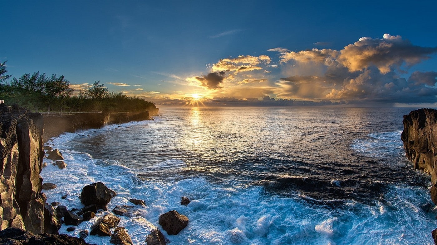 wave, horizon over water, sun rays, sky, sun, landscape, 720P, water, tranquil scene, beauty in nature, cloud - sky, tranquility, motion, beach, coast, HD Wallpaper