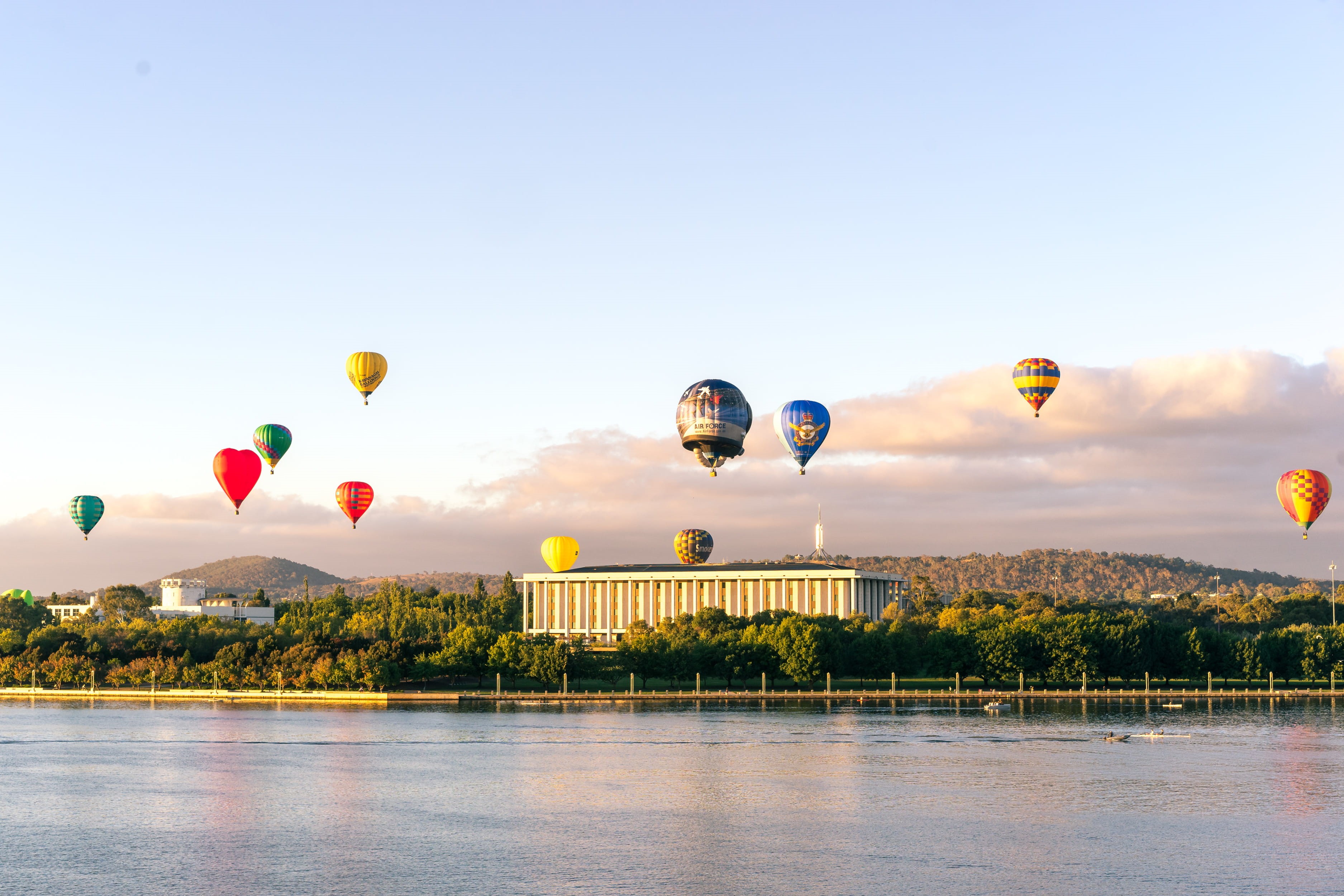 air, parliament, outdoors, transportation, sky, plant, balloon, flying, canberra, mid-air, hills, nature, lake, architecture, blue, river, water, hot air balloon, HD Wallpaper