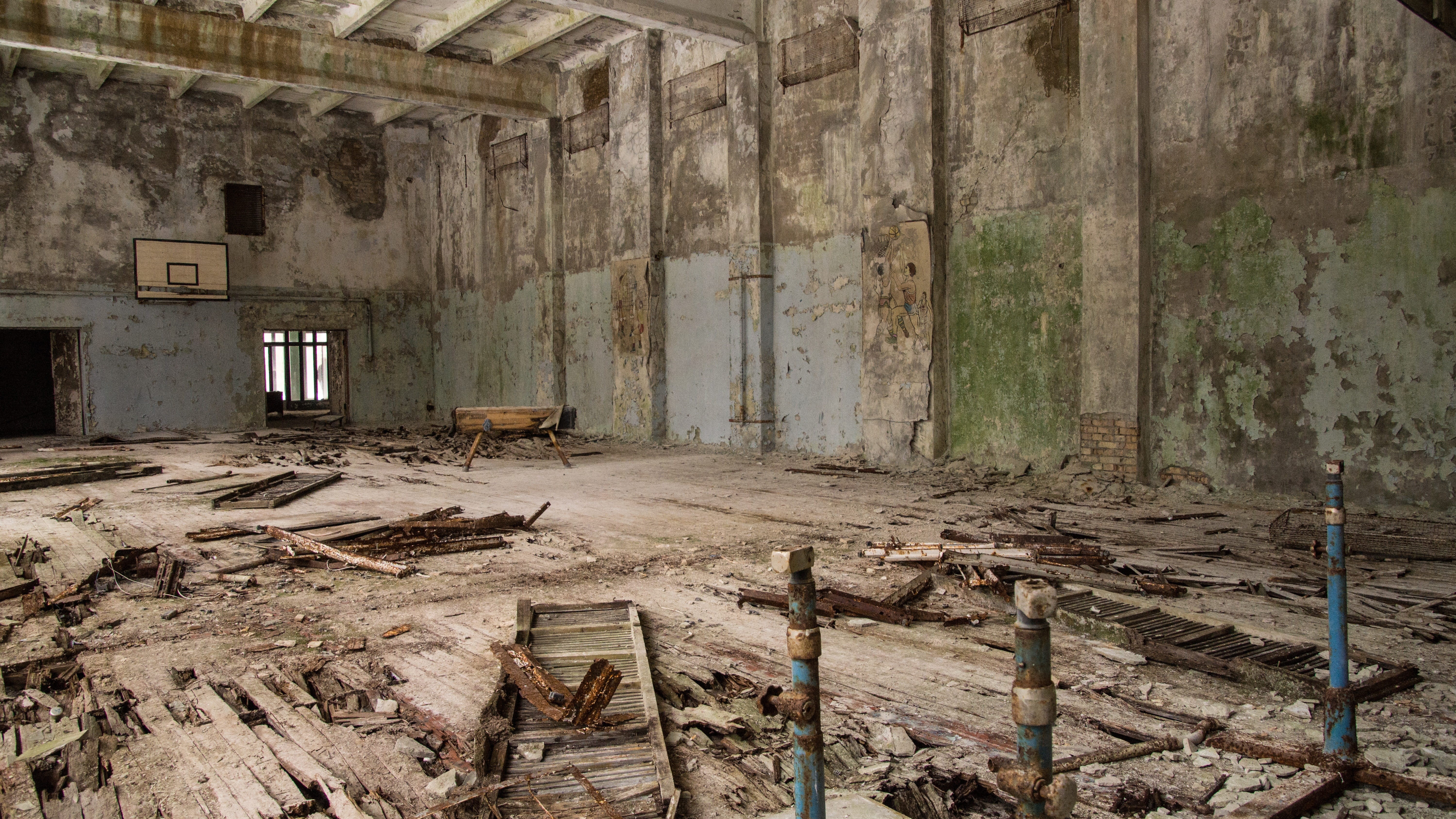 sport, no people, urban, architecture, day, dirty, decay, ceiling, gym, ruin, lost place, basketball, bad condition, forgotten, indoors, radiation, explorer, HD Wallpaper