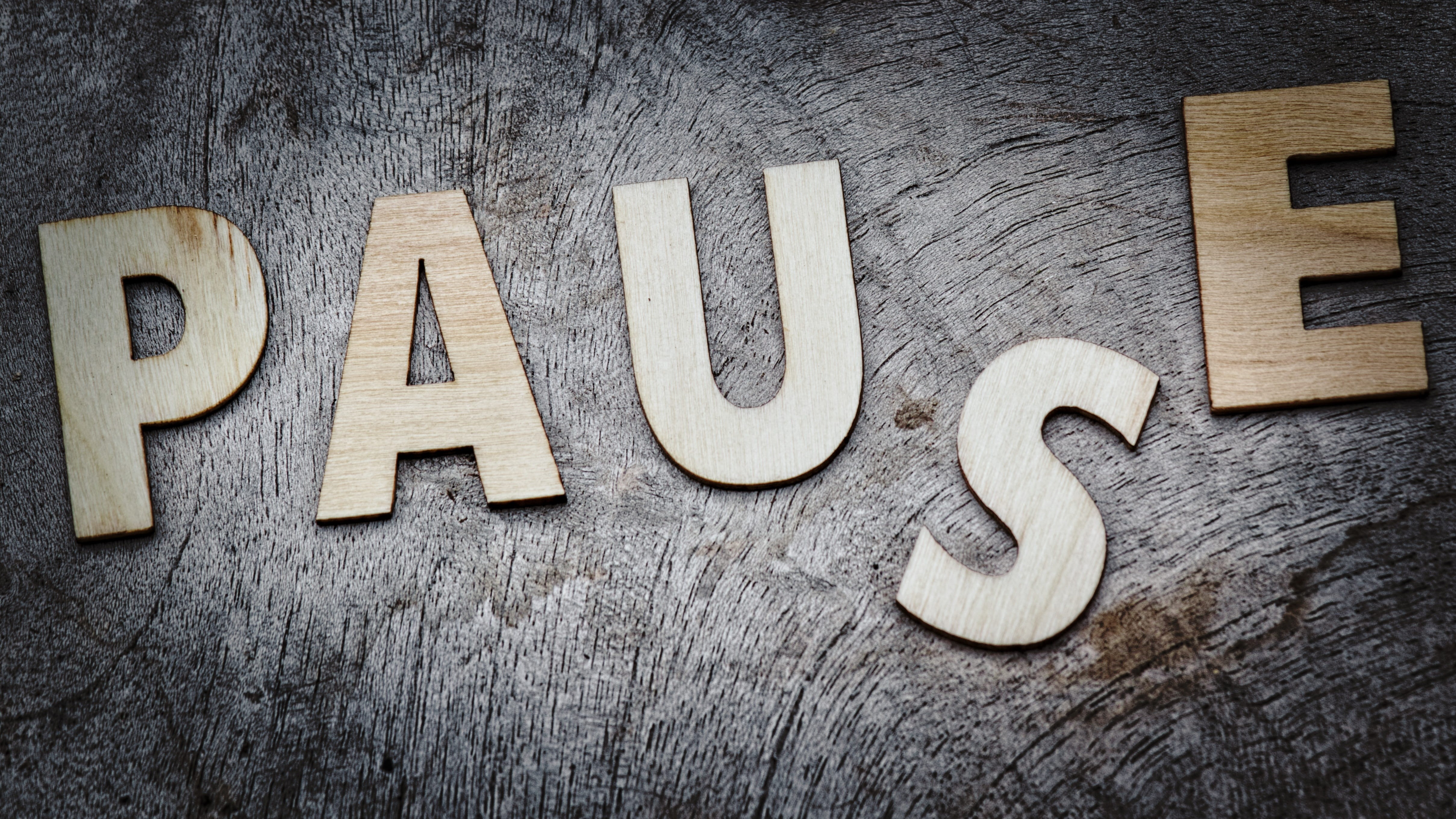 wall - building feature, education, typescript, studio shot, text, wood, western script, communication, break, alphabet, no people, recovery, textured, HD Wallpaper