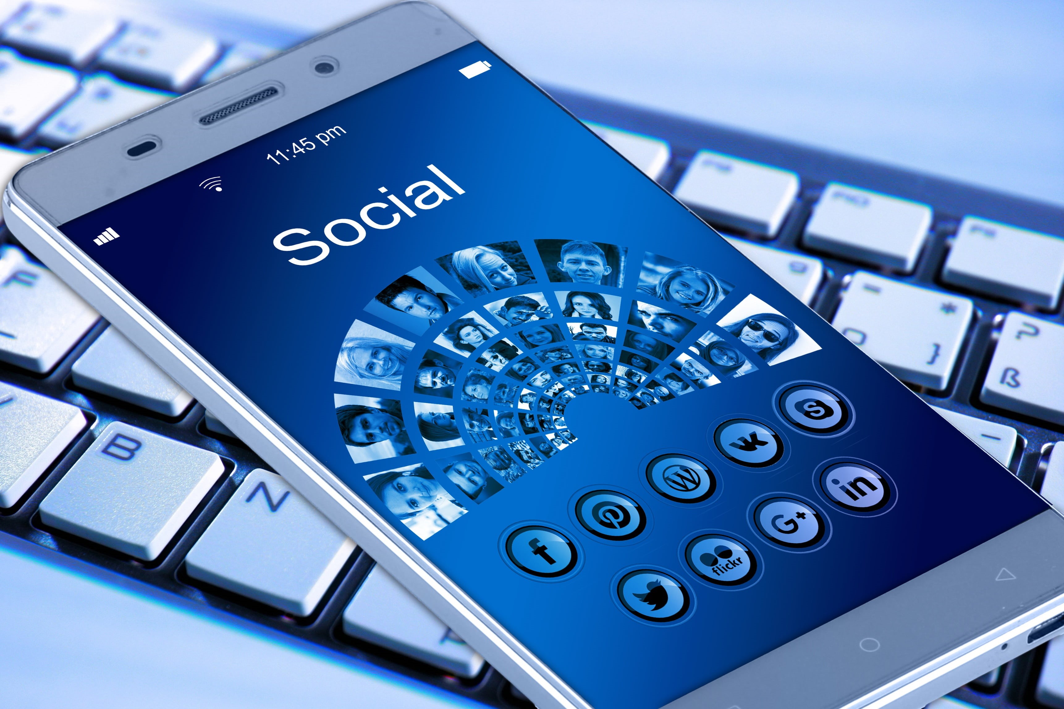 app, internet, computer chip, close-up, website, competence, industry, icon, planning, solutions, technology, business, turned, retail, white, personal accessory, HD Wallpaper