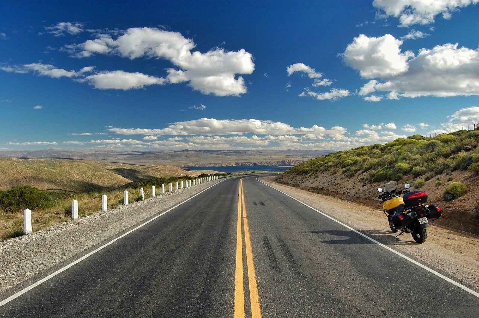 Argentina, road, 720P, mountain, Neuquén, beside, black, Junin  de  los  Andes, transportation, motorbike, moto, Patagonia, travel, speed, sky, landscape, HD Wallpaper