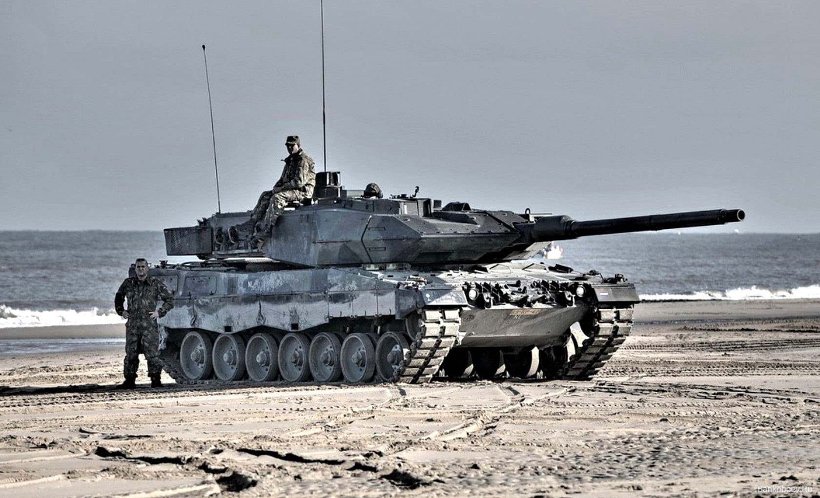 day, mode of transportation, sky, armored tank, government, aggression, beach, transportation, military, navy, tank, water, 720P, armed forces, sea, army, HD Wallpaper