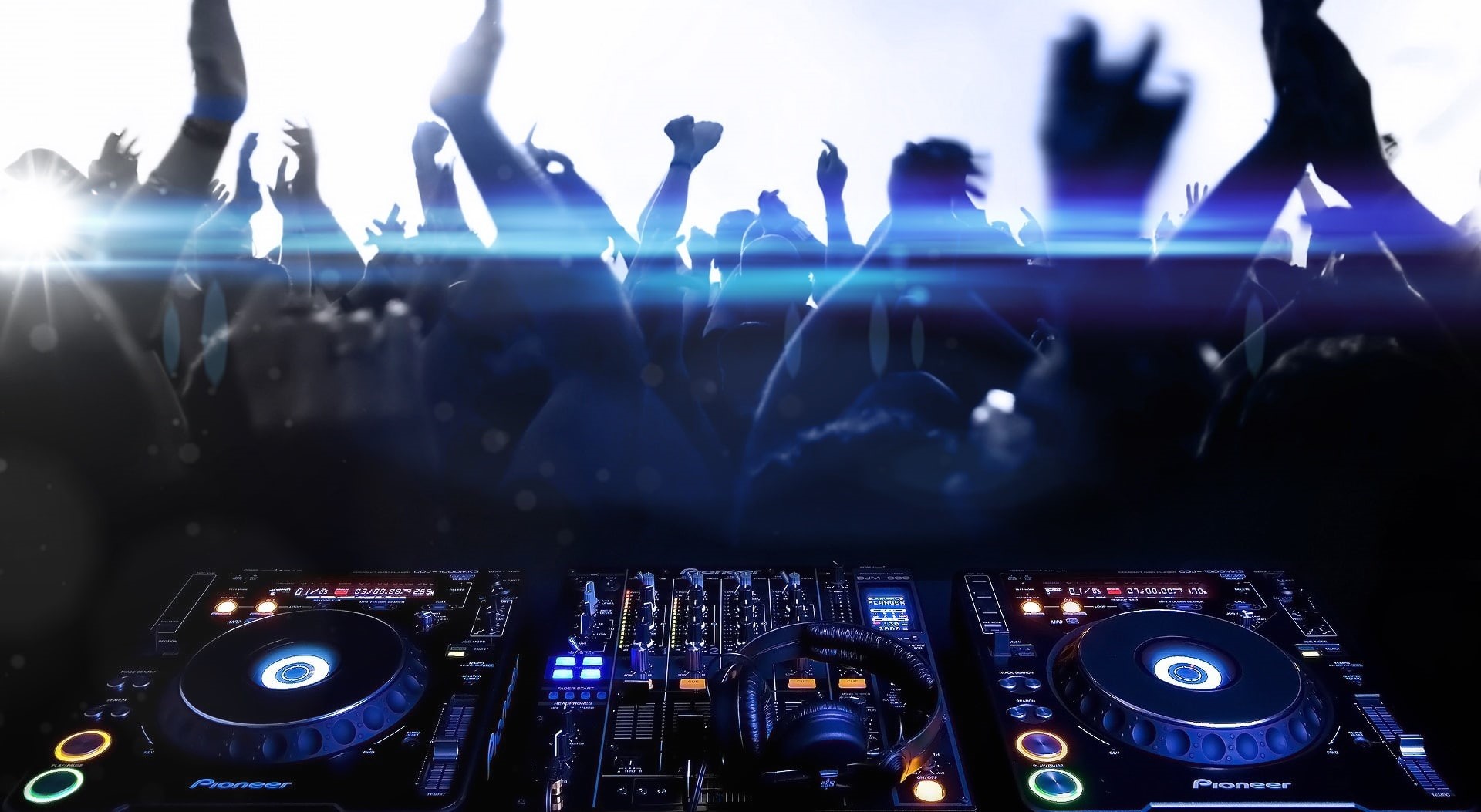 Club, pioneer dj, controller, arts culture and entertainment, nightlife, Music, dj, 1080P, event, human limb, light, lighting equipment, illuminated, indoors, HD Wallpaper