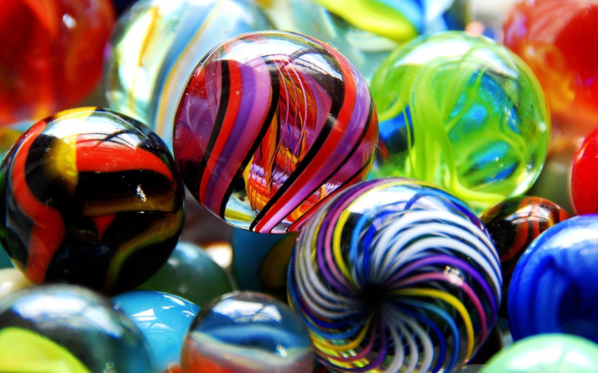 yellow, selective focus, backgrounds, color Image, blue, celebration, symbol, holiday, balls, multi Colored, shiny, colors, assorted, candy, indoors, sphere, HD Wallpaper