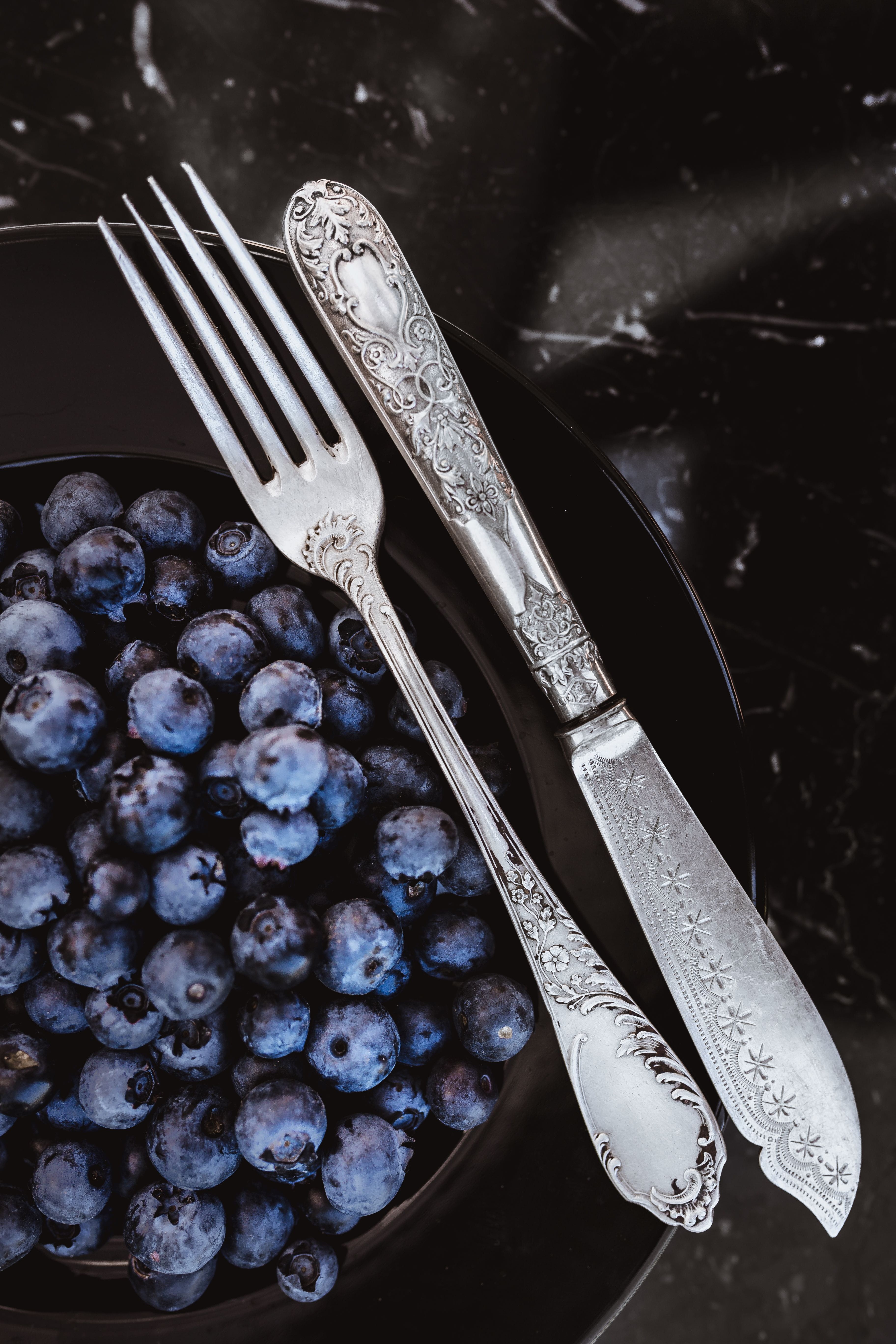 berry fruit, freshness, healthy eating, marble table, kitchen utensil, fresh, large group of objects, purple, blueberry, no people, wellbeing, fruit, black, Phone HD Wallpaper
