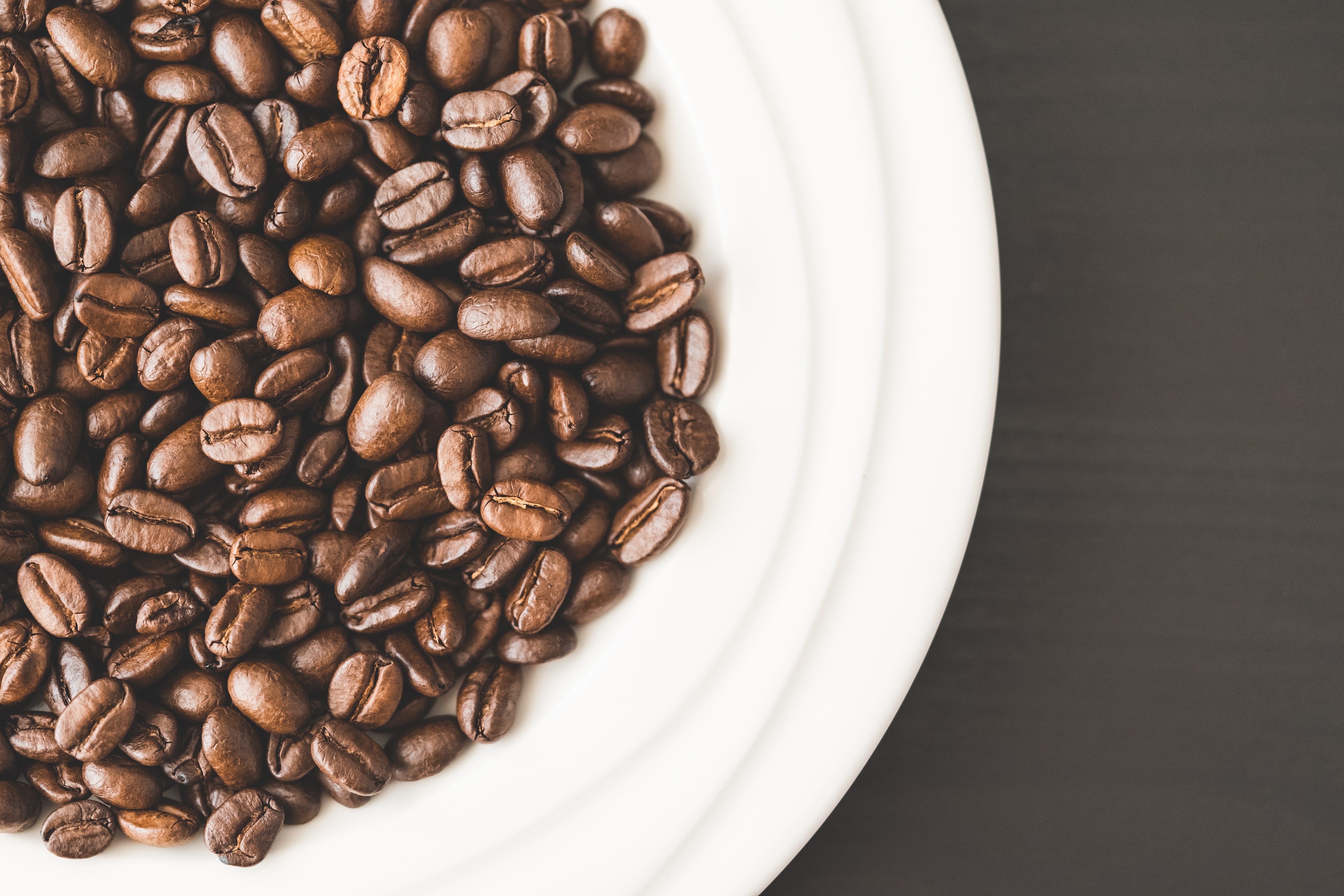 large group of objects, breakfast, coffee cup, freshness, indoors, crockery, Coffee Beans, no People, backgrounds, full, cup, bow, bean, black Color, White, HD Wallpaper