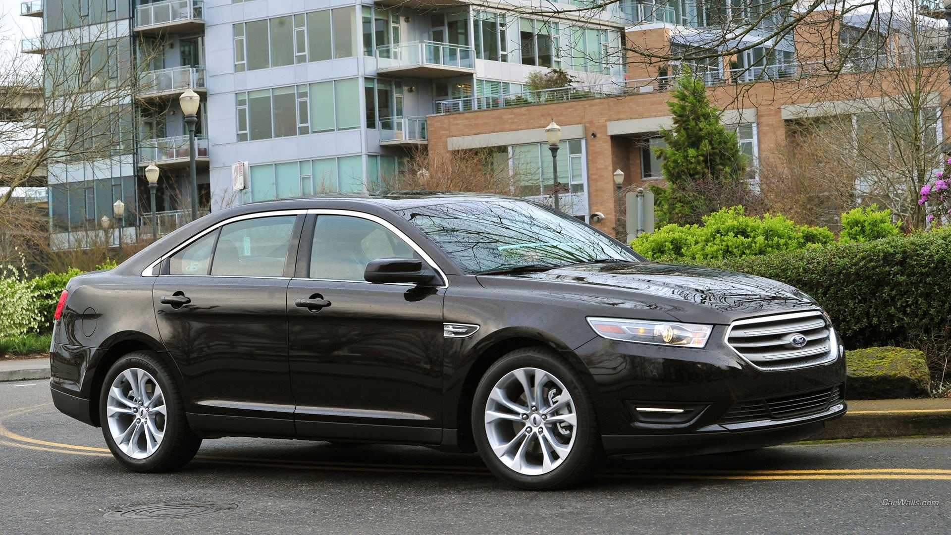 luxury, house, street, wheel, transportation, road, hatchback, door, building, land vehicle, Ford Taurus, motor vehicle, residential district, day, black, HD Wallpaper