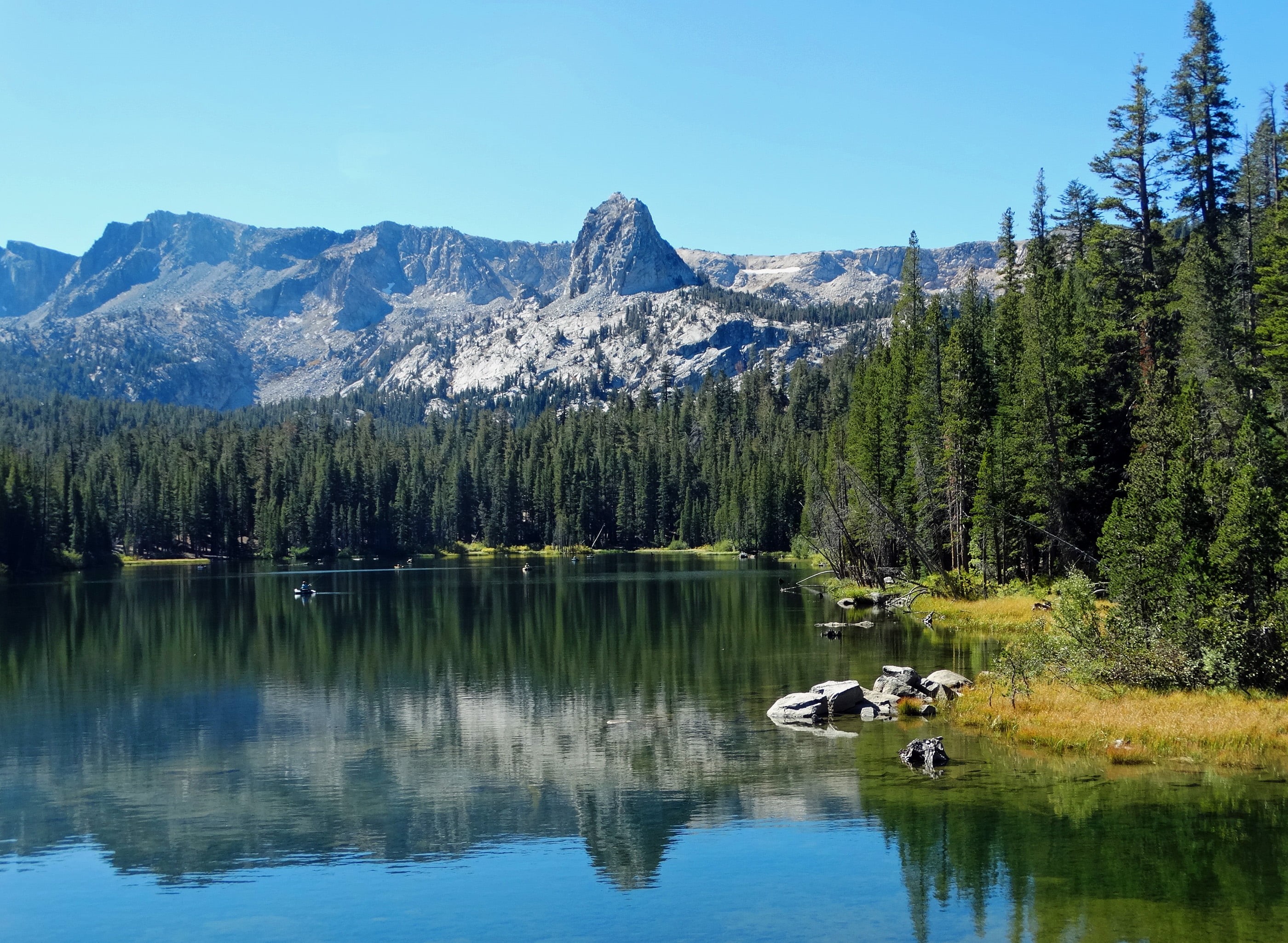 photo, Lakes Region, beauty In Nature, water, side, Still  Water, lakes, lake, Mamie, CA, close up, mammoth, nature, Blue  Sky, outdoors, alberta, summer, HD Wallpaper