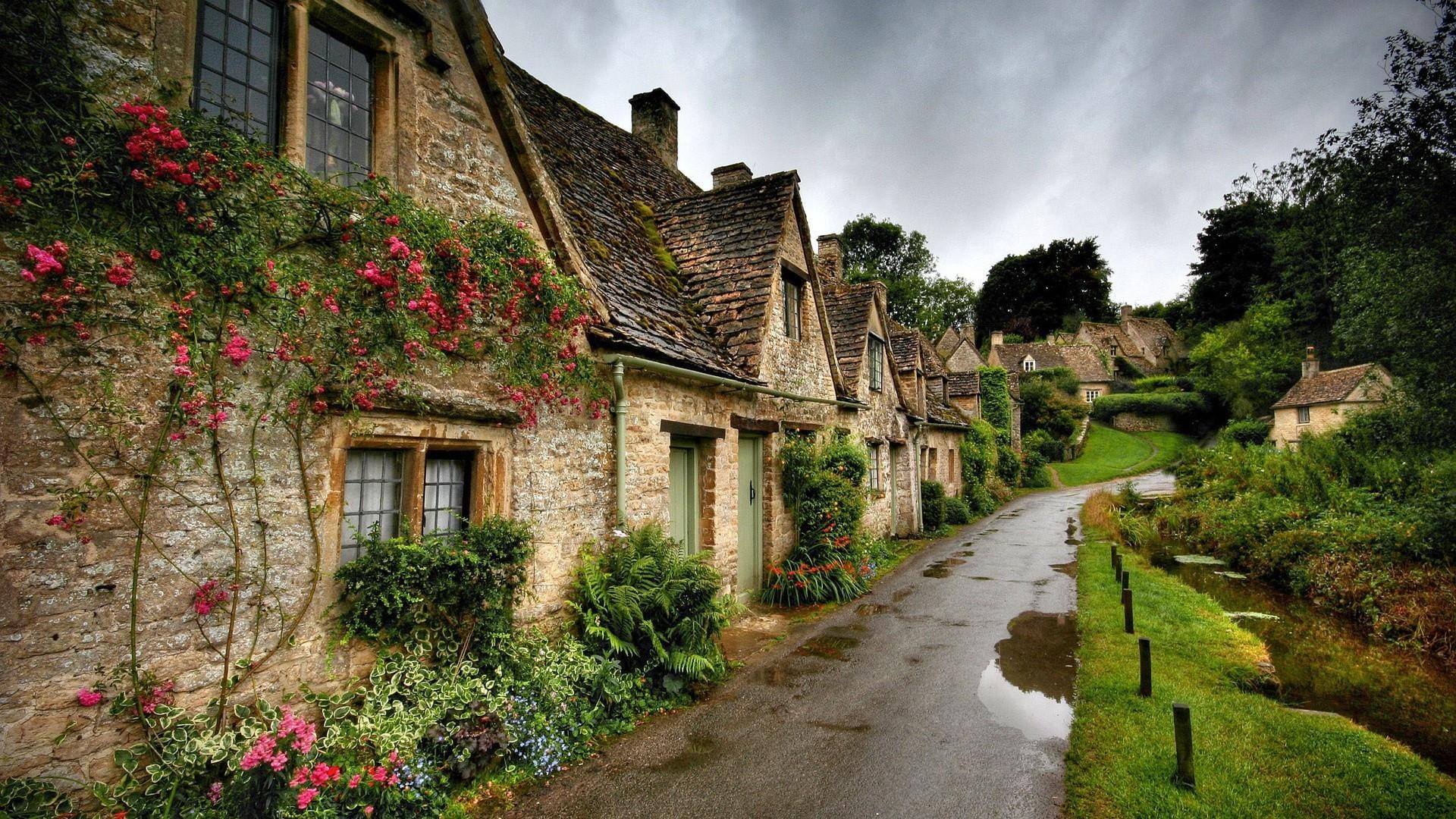 picturesque, river coln, water, 1080P, united kingdom, after, street, england, flowers, arlington row, puddle, rain, houses, bibury, charming, HD Wallpaper