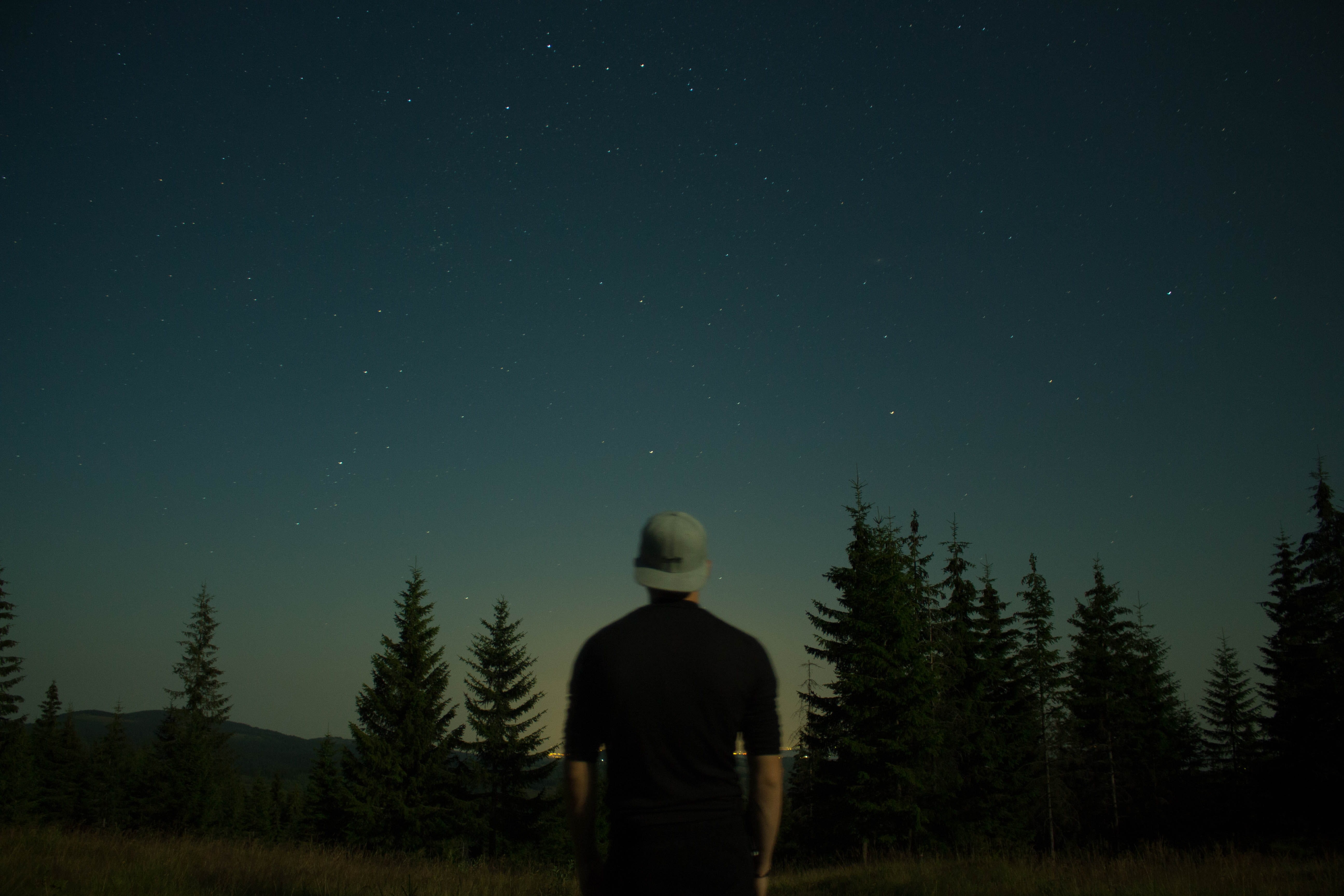 man, men, lifestyles, one person, landscape, scenics - nature, night, dark, nature, scenic, sky, stars, astronomy, star - space, gaze, land, rear view, HD Wallpaper