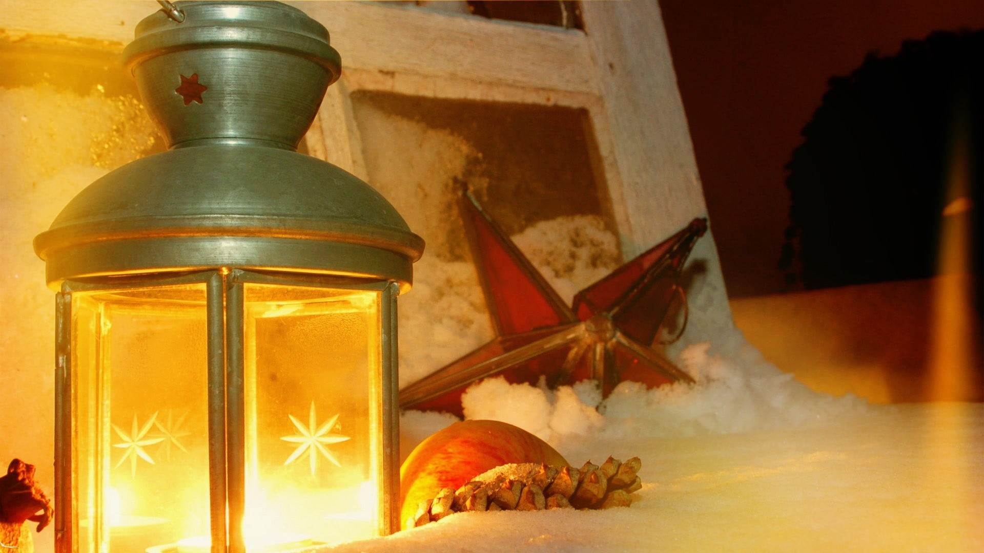 lantern, lighting equipment, outdoors, close-up, animal, built structure, Christmas, food, nature, burning, holder, religion, food and drink, heat - temperature, HD Wallpaper