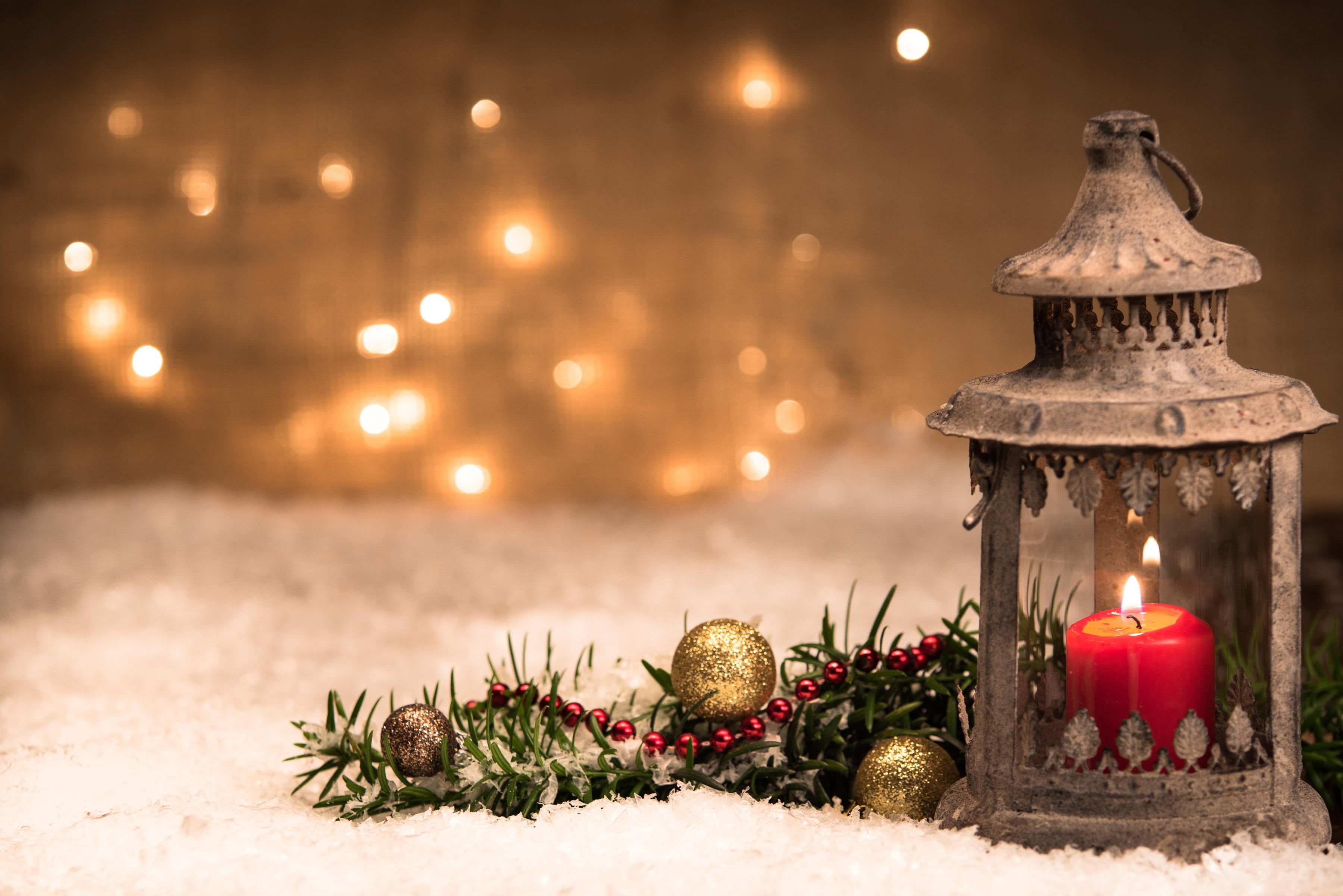 bokeh, christmas Tree, Christmas, ornate, fire, light - Natural Phenomenon, no People, humor, christmas Lights, night, winter, holiday, christmas Ornament, HD Wallpaper