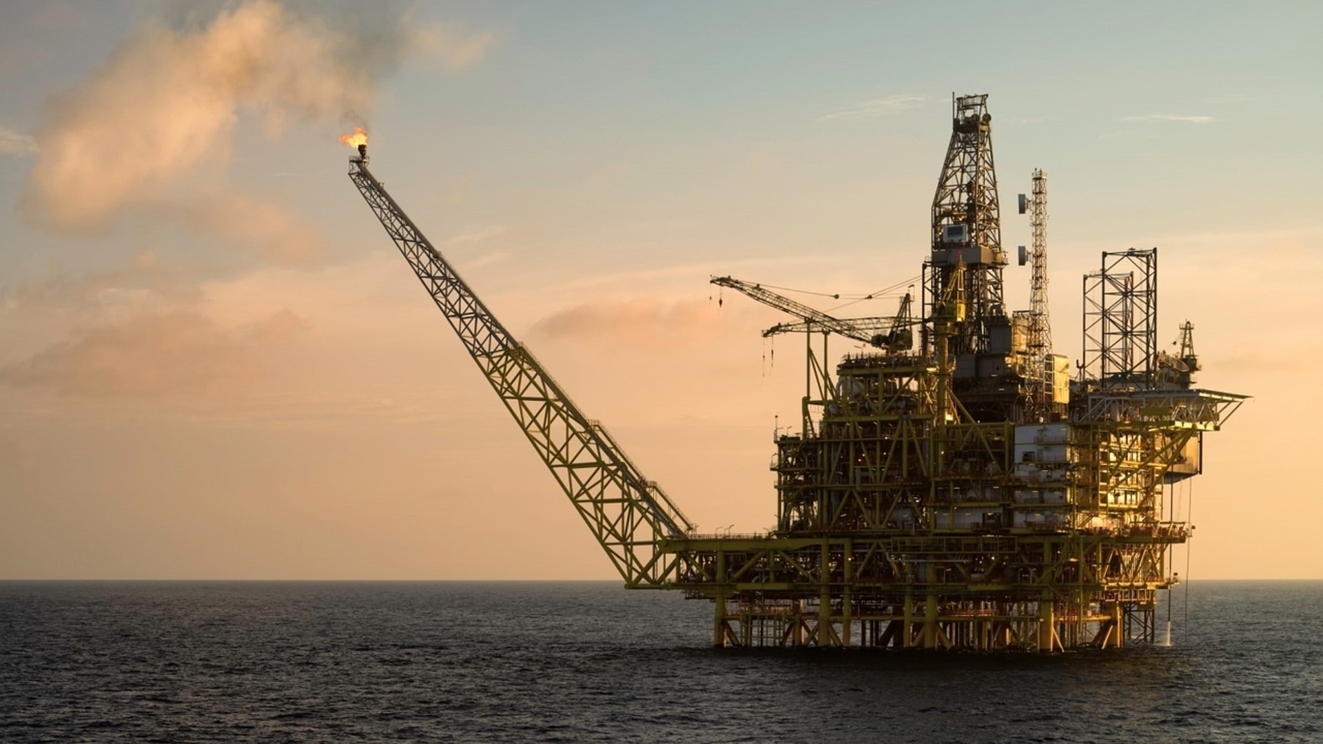 no people, Oil, industry, horizon over water, horizon, 1080P, water, sky, outdoors, fossil fuel, business finance and industry, Bryon Energy, Industrial, HD Wallpaper