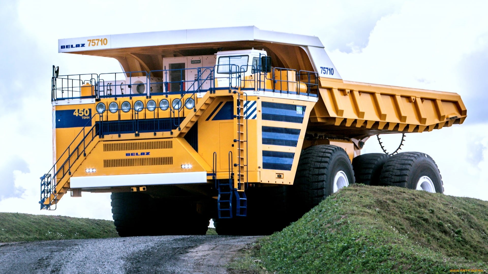 earth mover, yellow, day, construction machinery, mode of transportation, construction equipment, no people, dump trucks, industry, wheel, construction industry, HD Wallpaper