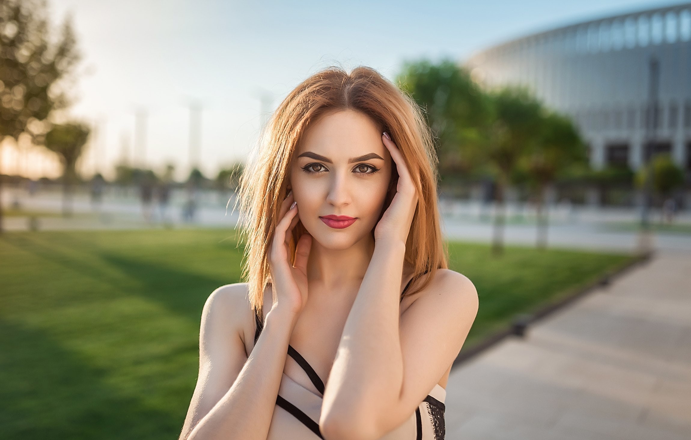dress, fashion, adult, beautiful woman, hair, focus on foreground, women outdoors, real people, looking at camera, blonde, 1080P, model, one person, lifestyles, HD Wallpaper