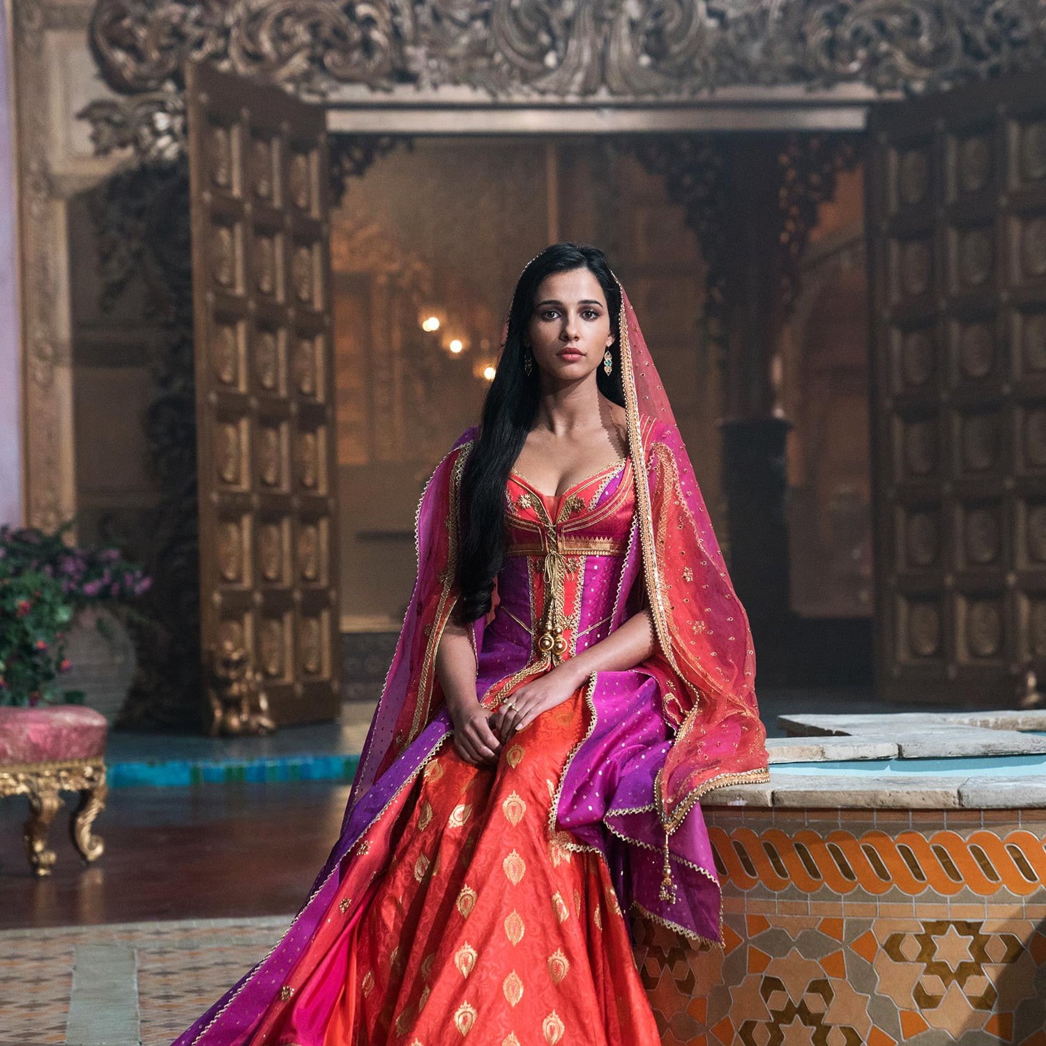 Naomi Scott, women, Jasmine, Aladdin, brunette, long hair, 720P, actress, Phone HD Wallpaper
