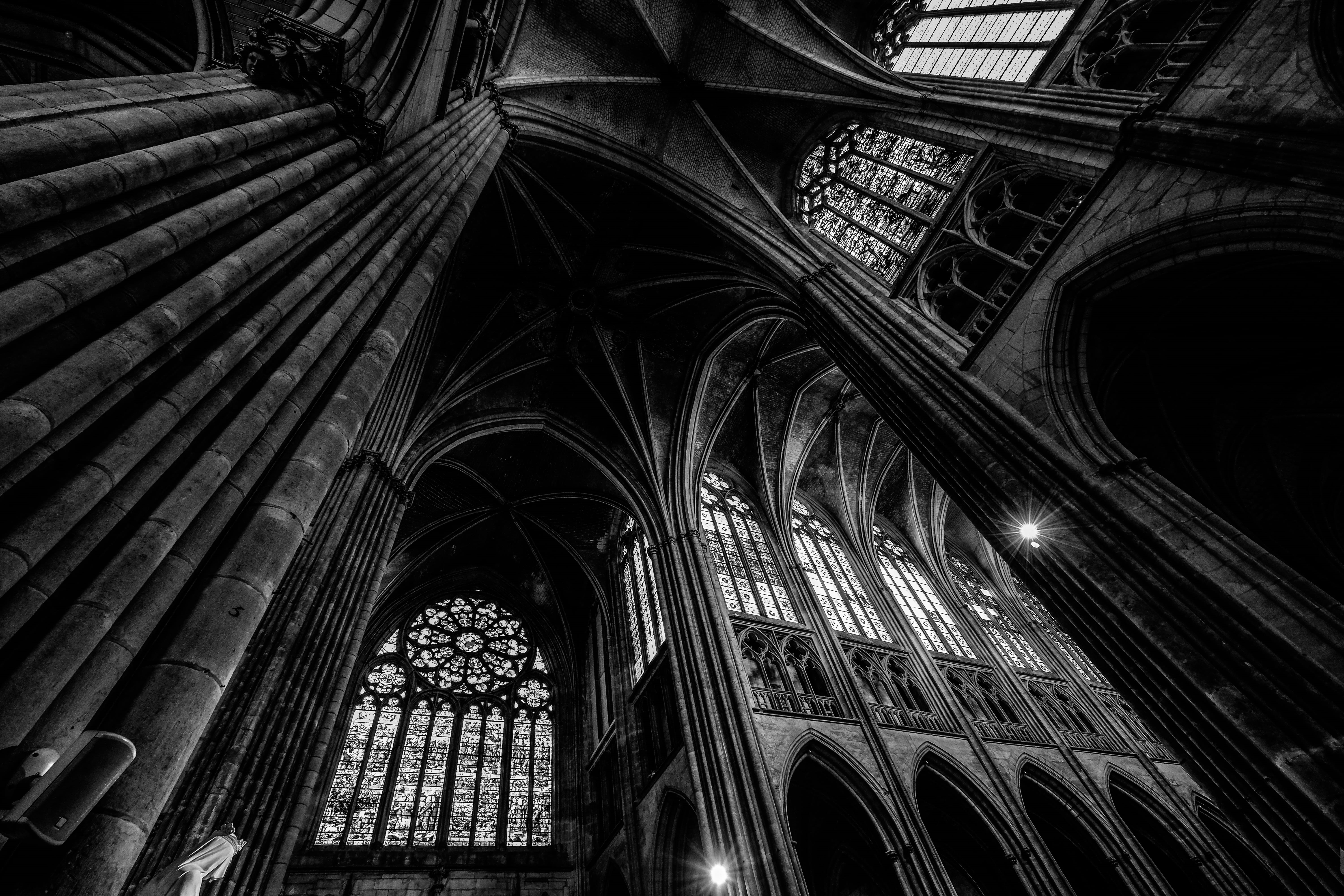 belief, religion, lights, black and white, daylight, 5K, building, travel, architecture, low angle shot, gothic, ceiling, arches, arch, low angle view, HD Wallpaper