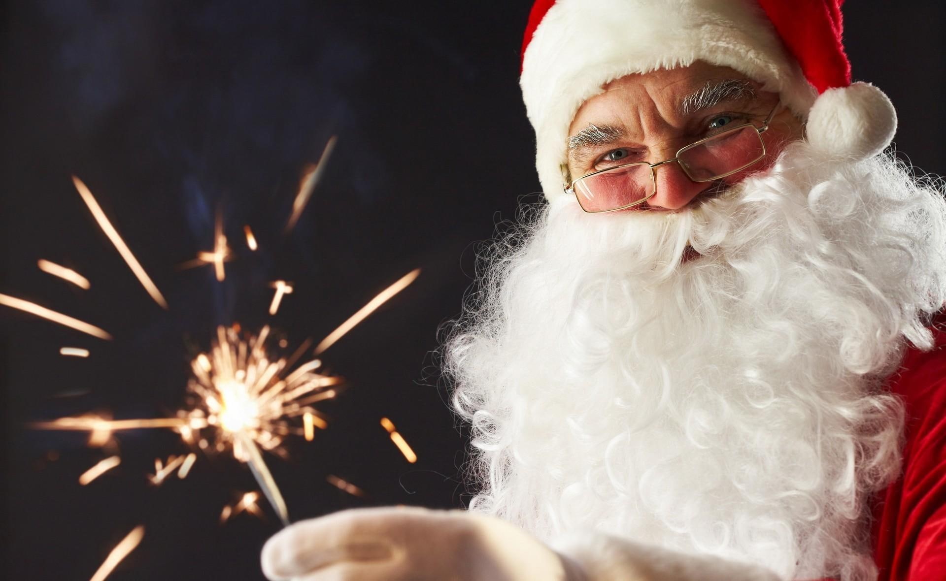 holiday, santa, glasses, beard, 1080P, cracker, fire, sparkler, holding, face, christmas, santa claus, claus, HD Wallpaper